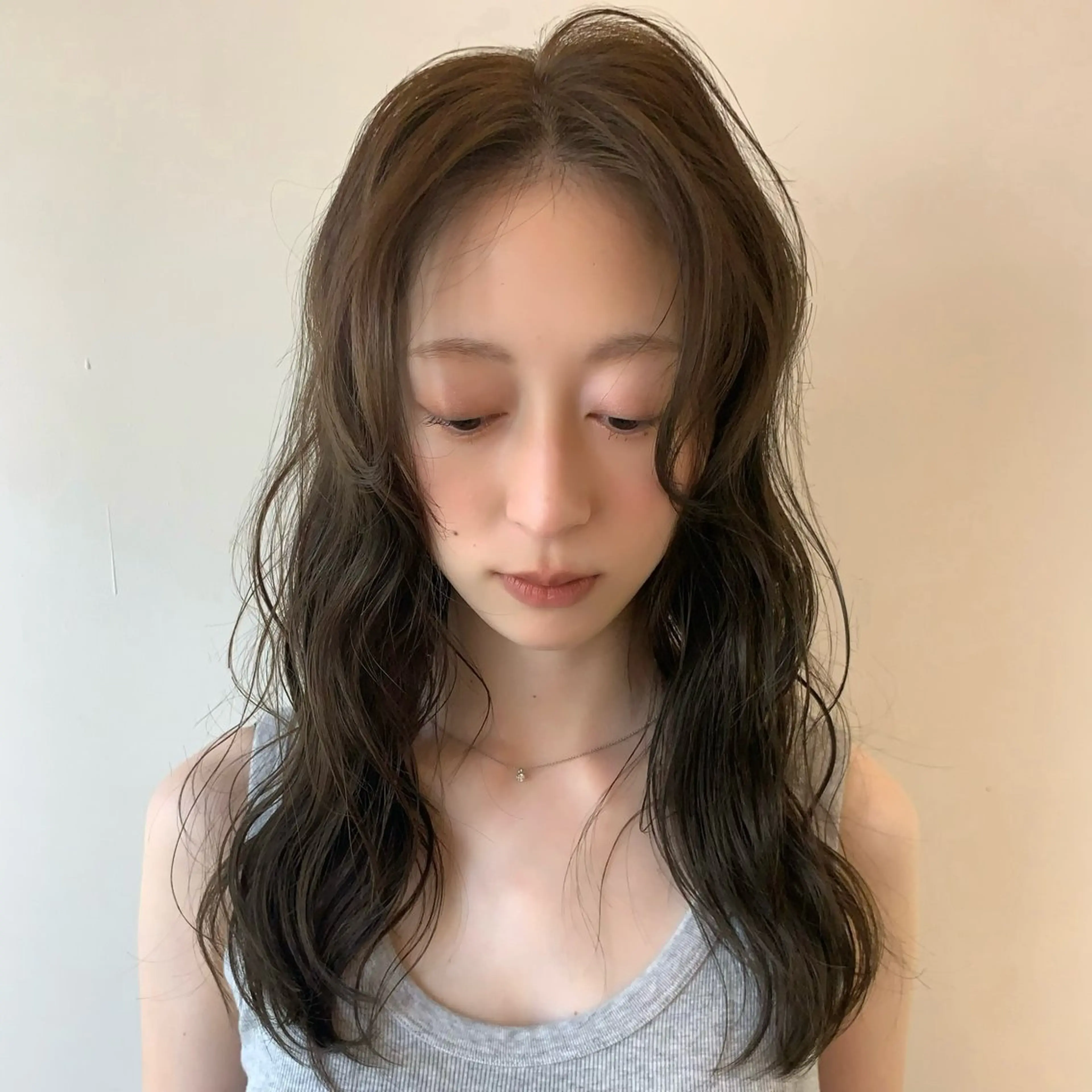 ロング カラー ブラウンカラー オリーブブラウン MARIKA 透明感 / 透け感ヘア🪄のヘアスタイル