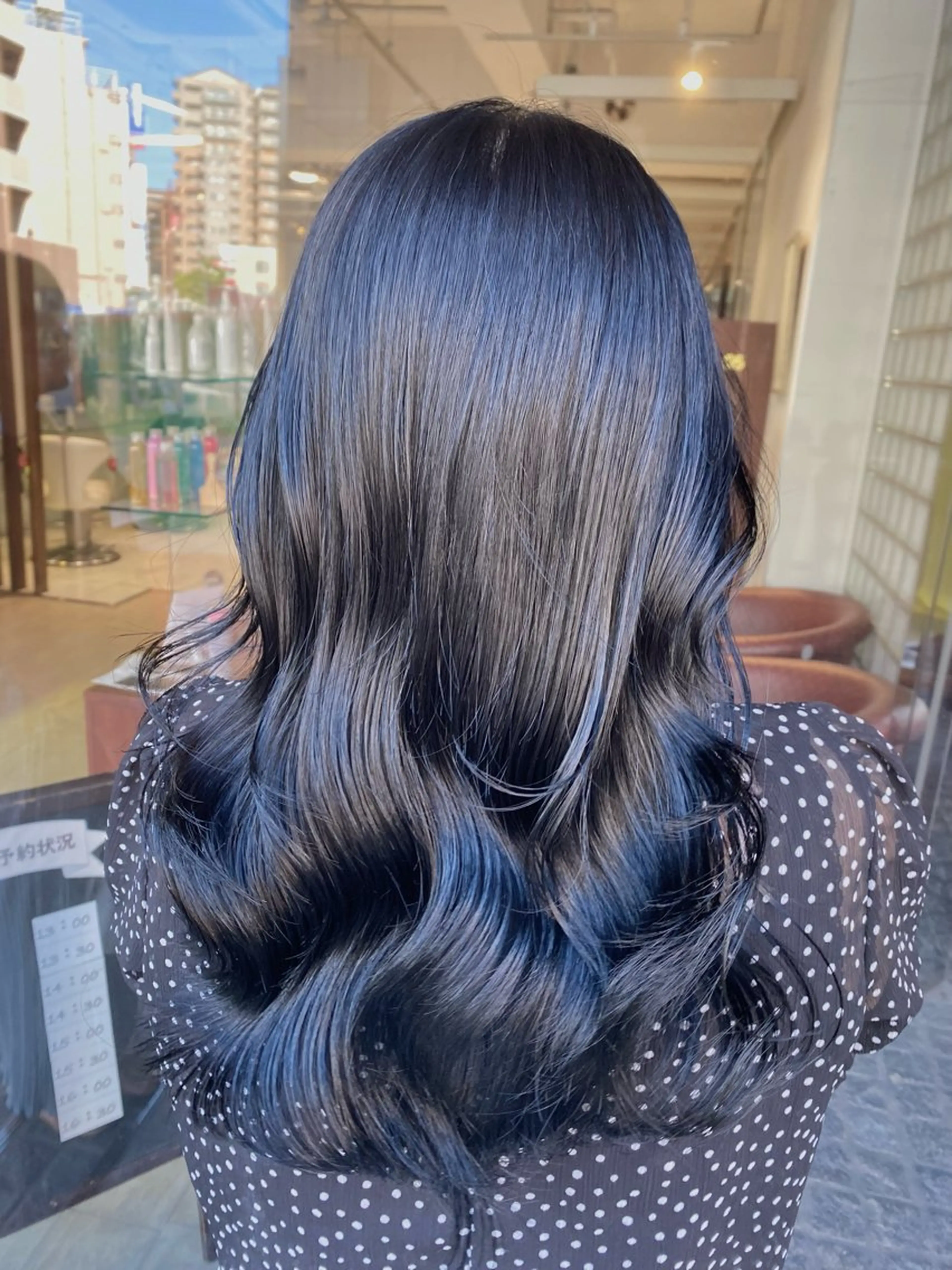 ロング カラー アッシュ 黒髪 ブリーチ ブルーカラー ブルーブラック 🍒ブリーチカラー 🍊暖水 まりあのヘアスタイル