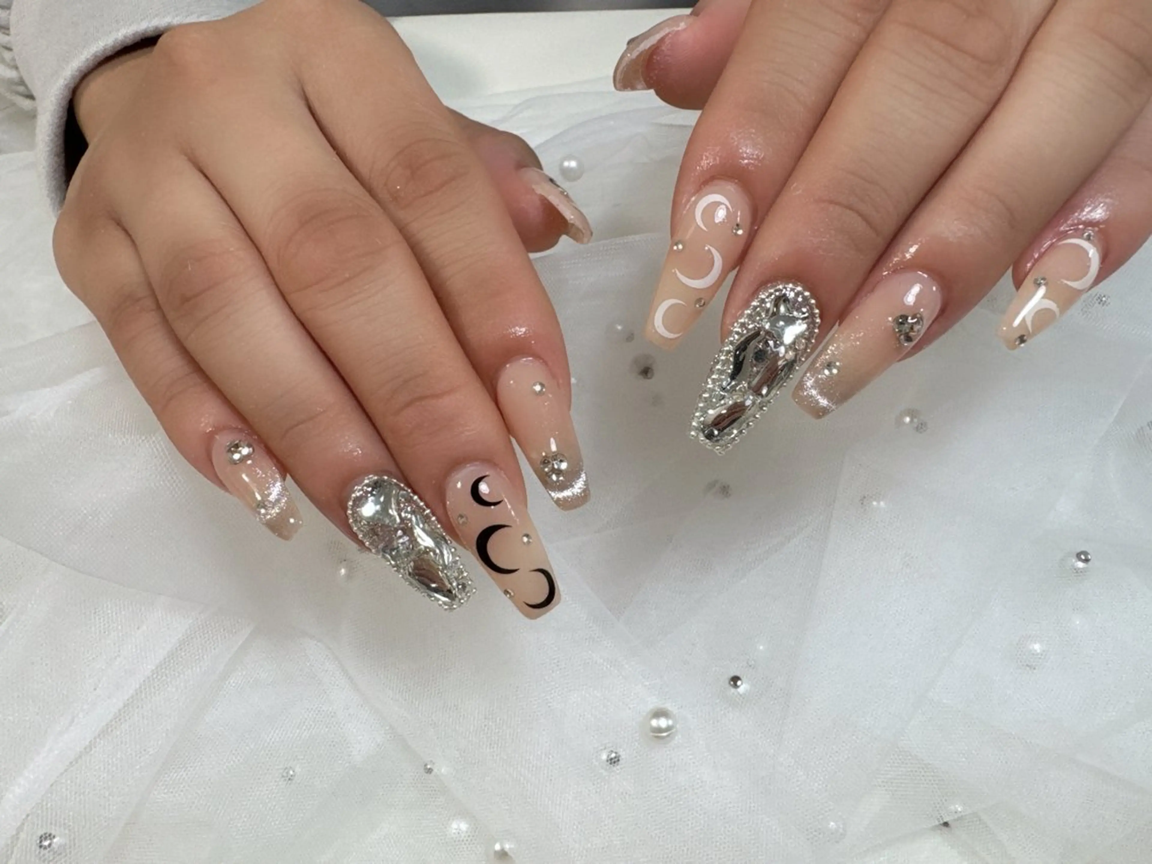 ネイル ハンドネイル Luna Nailsのネイルデザイン