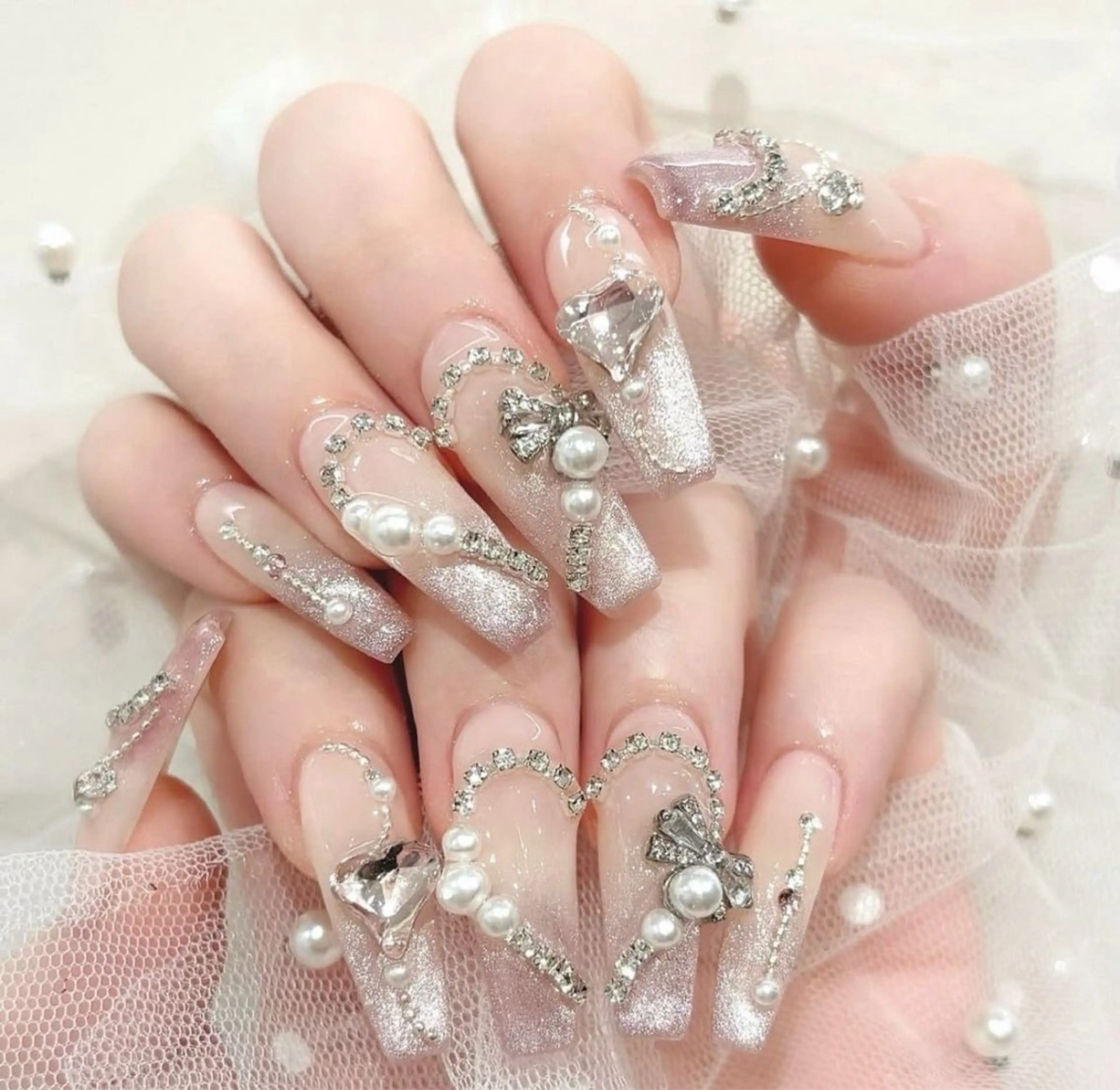 カラー グラデーションカラー ピンクカラー ハンドネイル AIN Nailのネイルデザイン