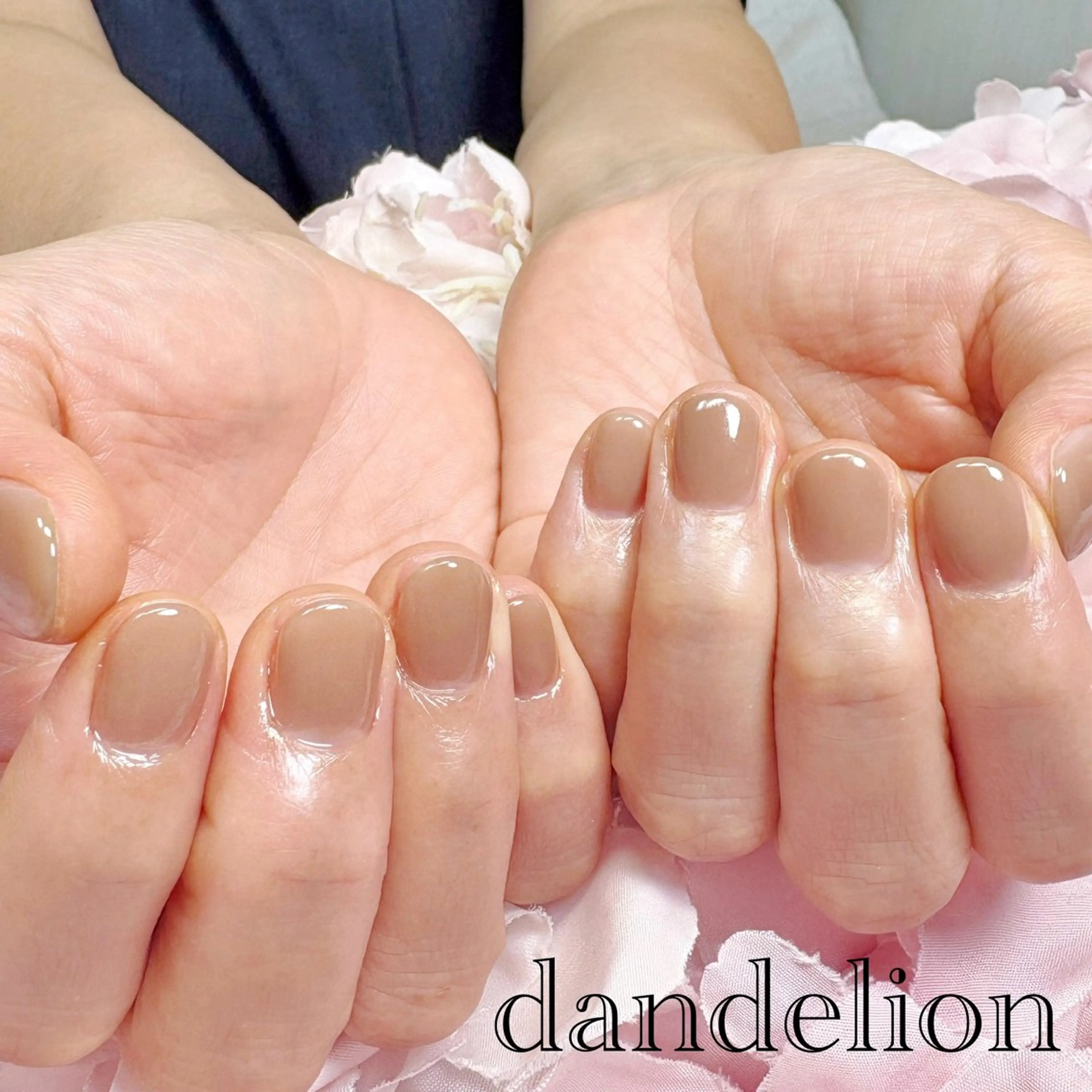 ネイル ハンドネイル ハンドケア dandelion ダンデライオンのネイルデザイン