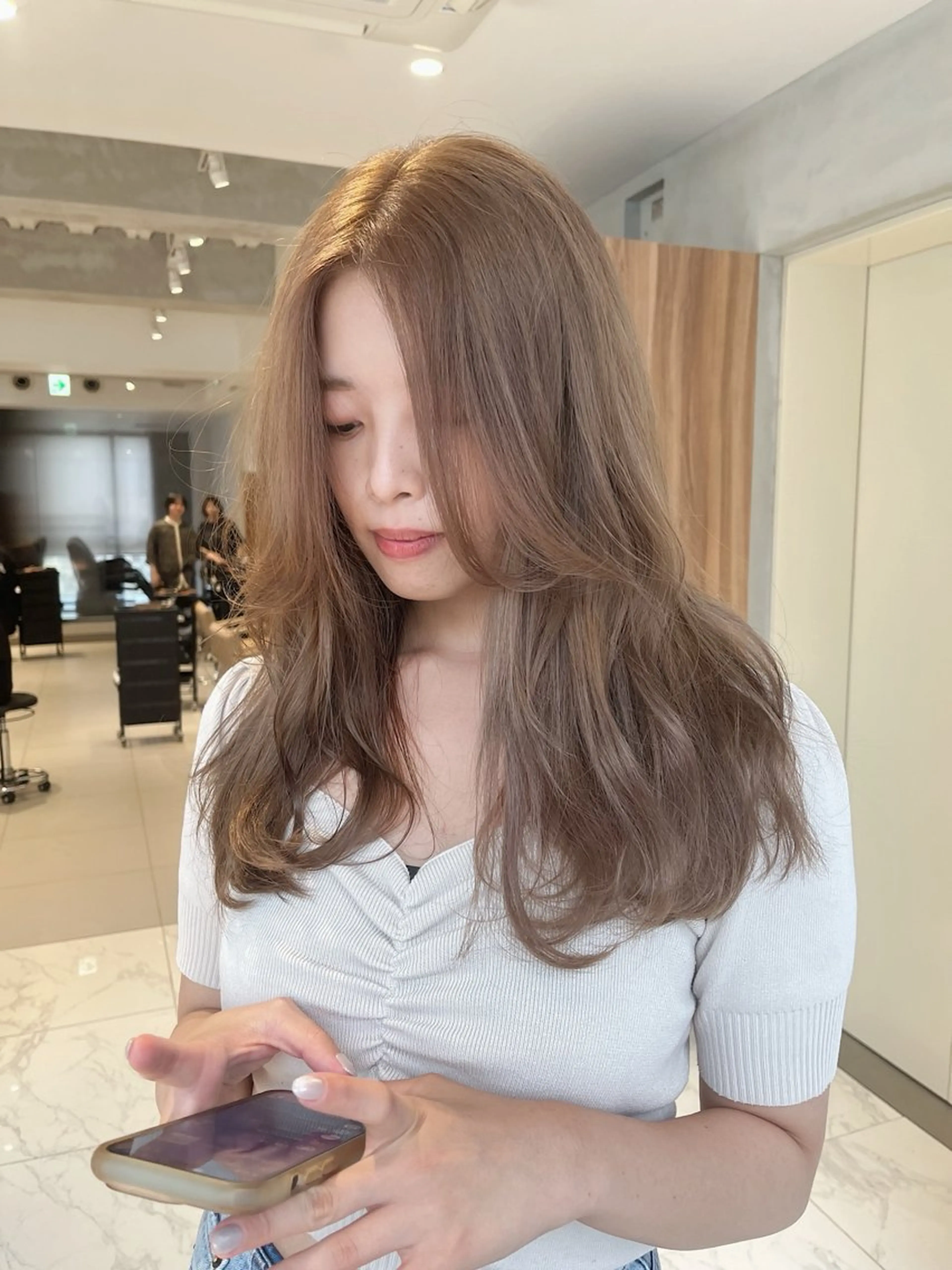 ロング カラー 愛 斗のヘアスタイル