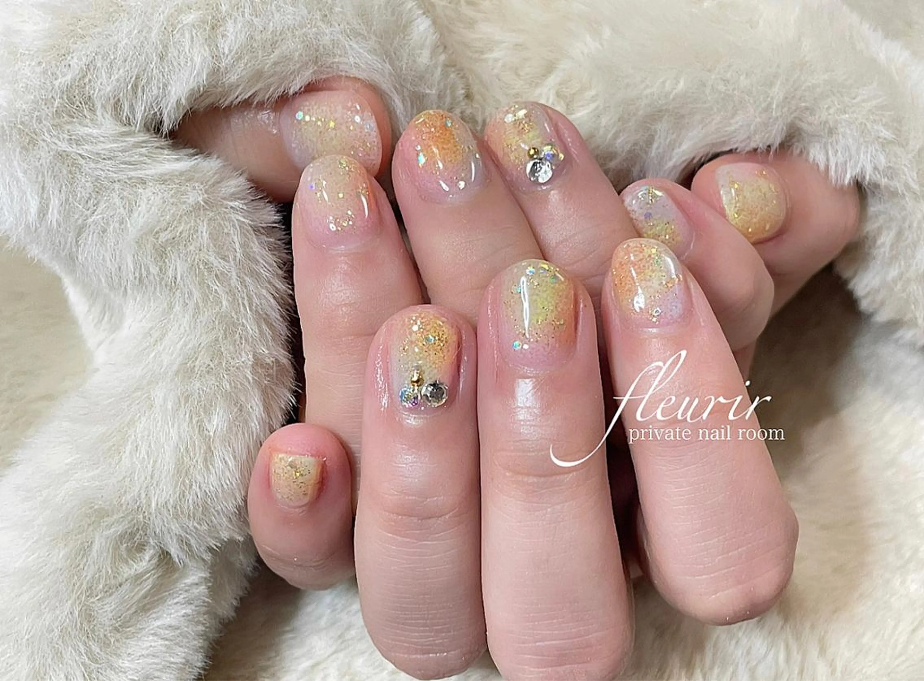 ネイル ゴールド キラキラネイル ラメ(グリッター) 春ネイル ストーンネイル フルリール 【プライベートサロンのネイルデザイン