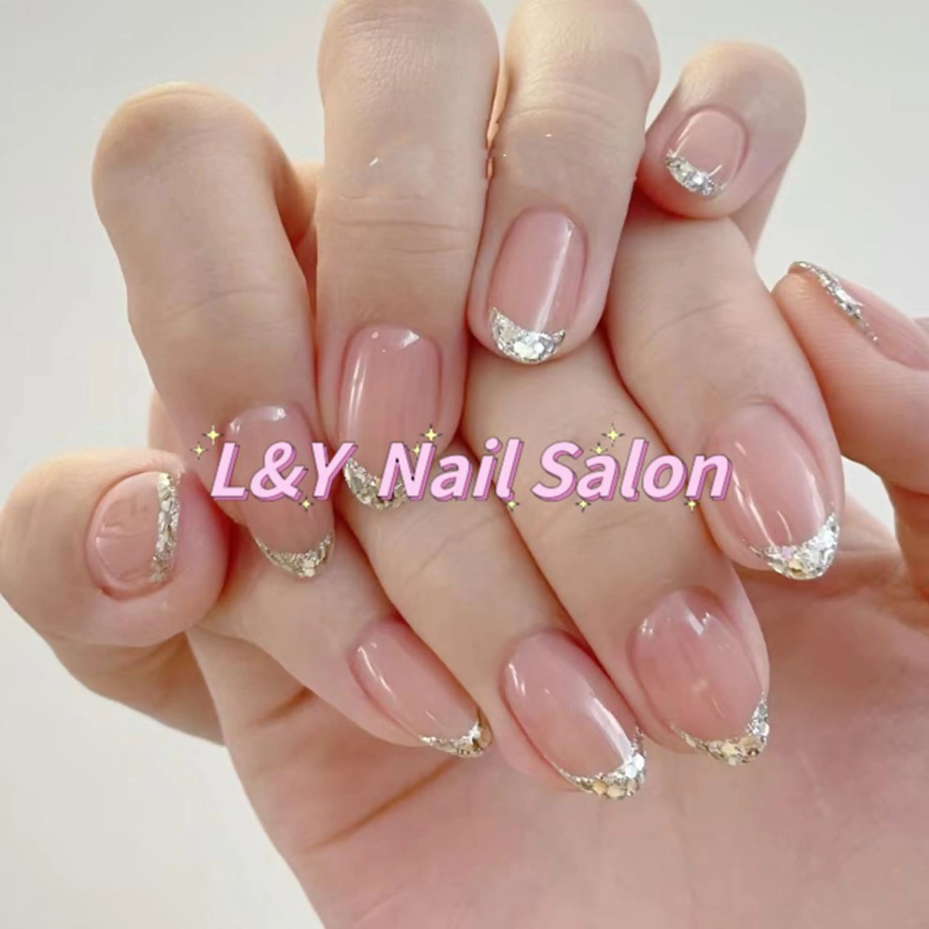 ❤️‍🔥SNS大話题❤️‍🔥ガラスフレンチ新規ソフトジェルオフ無料！ 厚み出し🉑️ケア込み🉐 パラジェル変更OKの写真