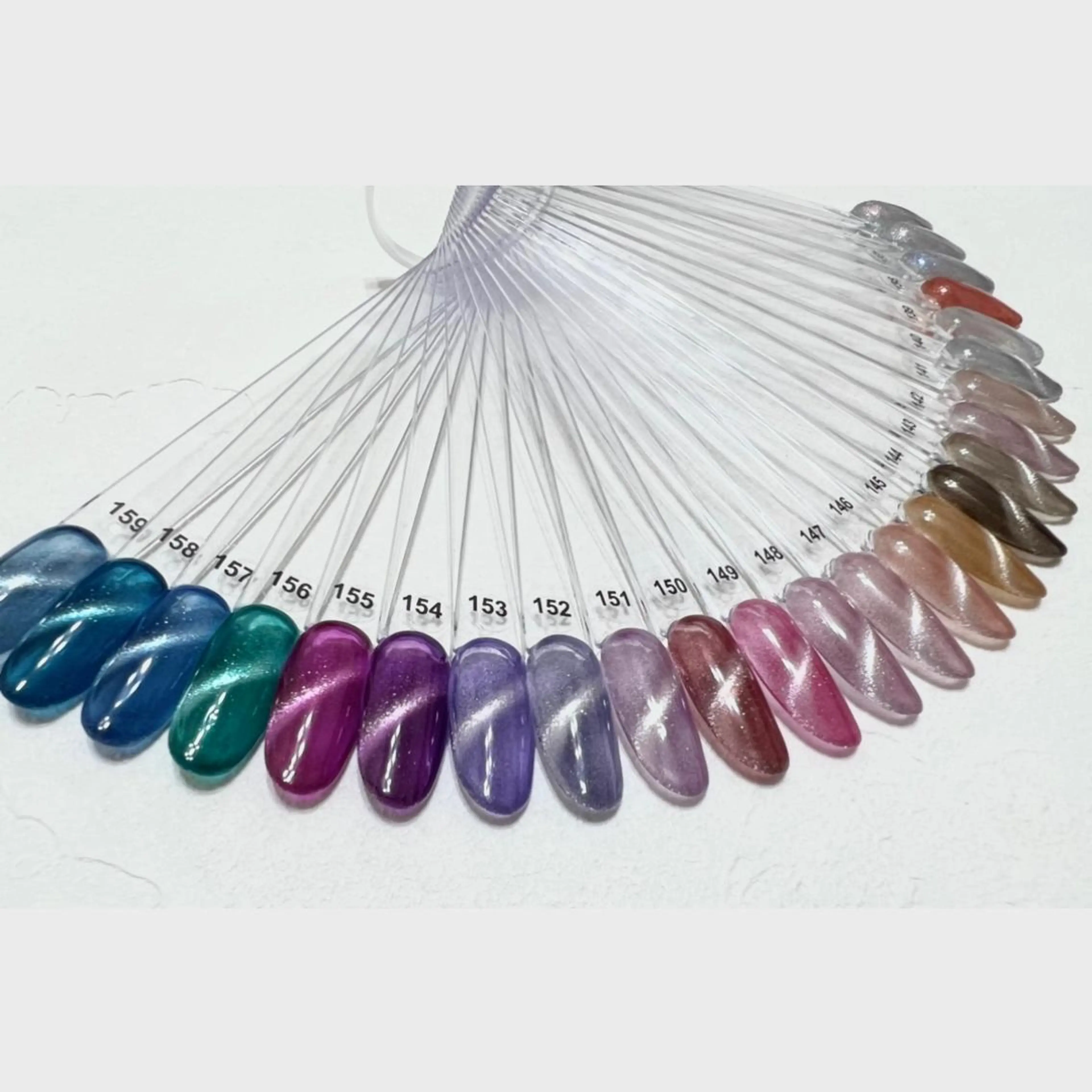 ネイル マグネットネイル rouse nail RISATOのネイルデザイン