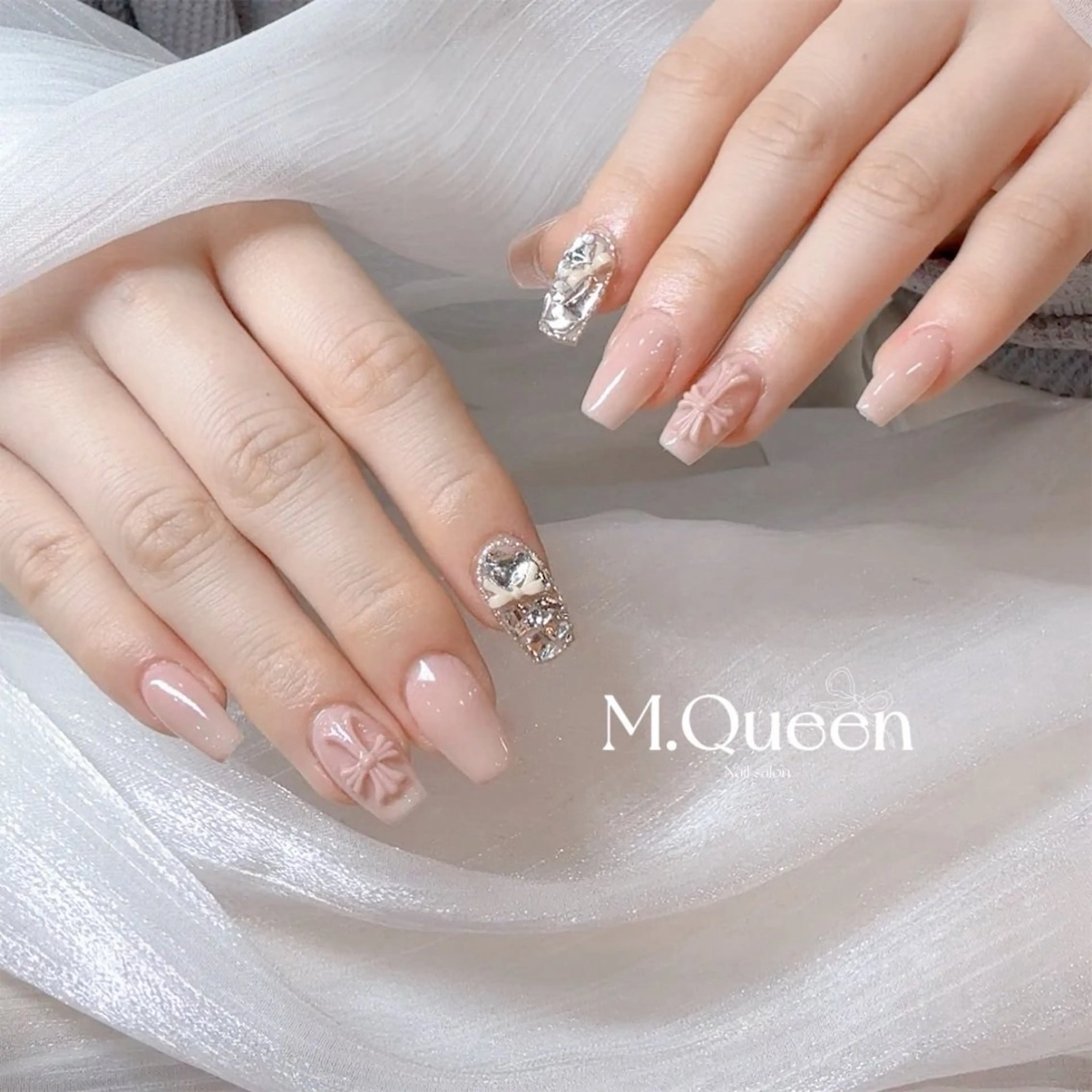 ネイル MQueen ネイルサロンのネイルデザイン