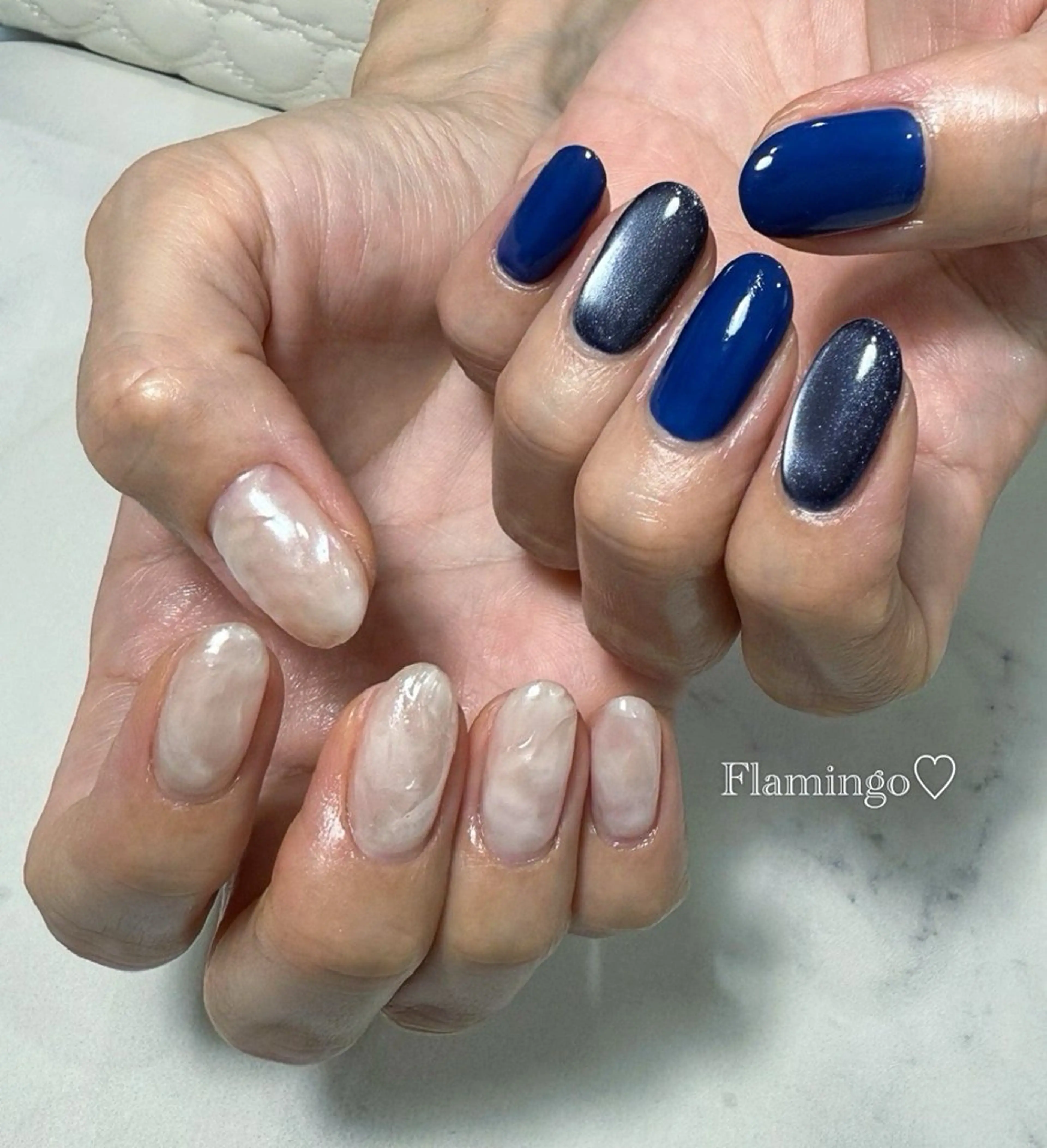 ネイル マグネットネイル ミラーネイル ネイビー ニュアンスネイル シンプルネイル ハンドネイル フィルイン／自爪育成 ／爪に優しい施術のネイルデザイン
