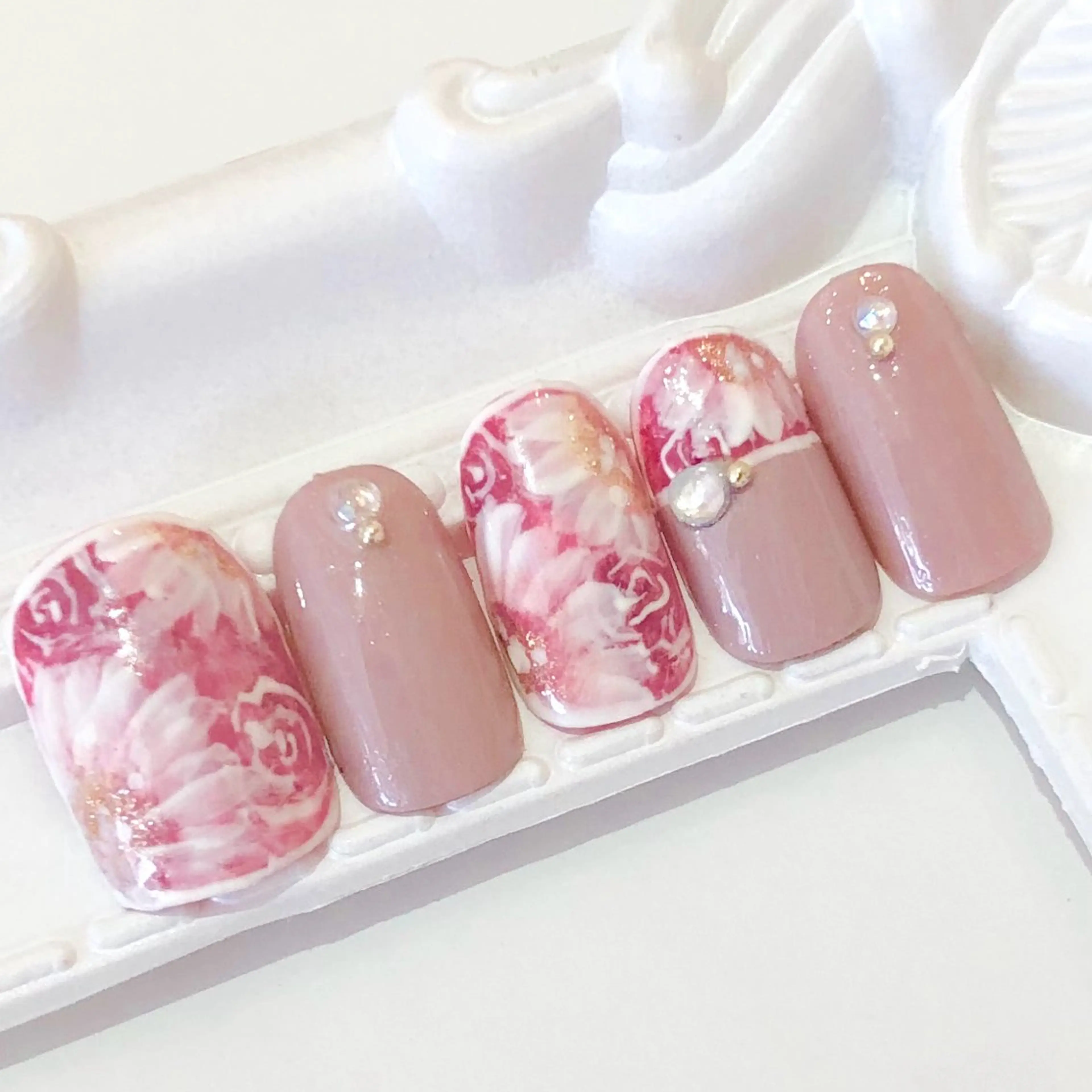 ネイル Lily 船橋 髙田 寛子のマツエク・マツパデザイン