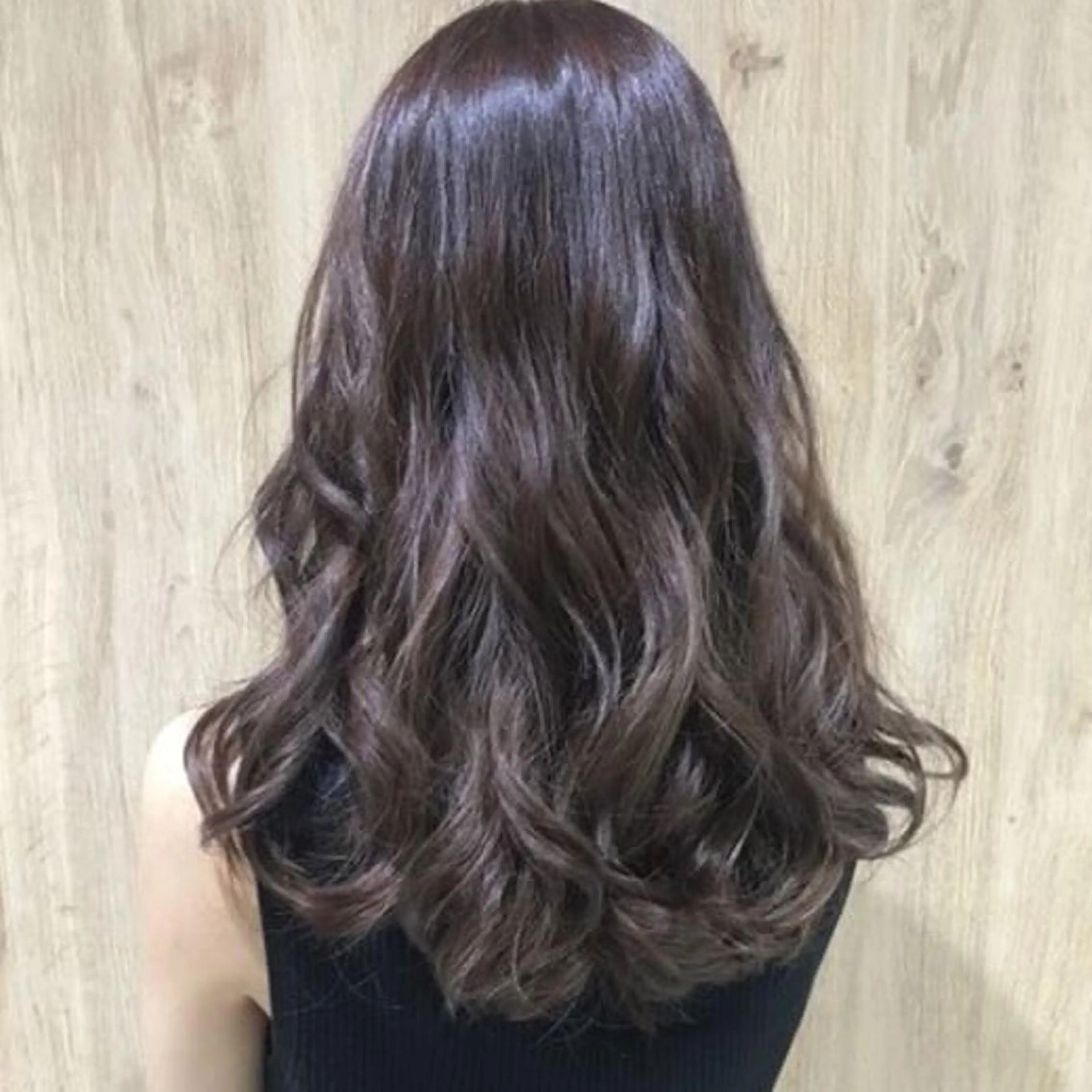 カラー イルミナカラー 中林 由佳のヘアスタイル