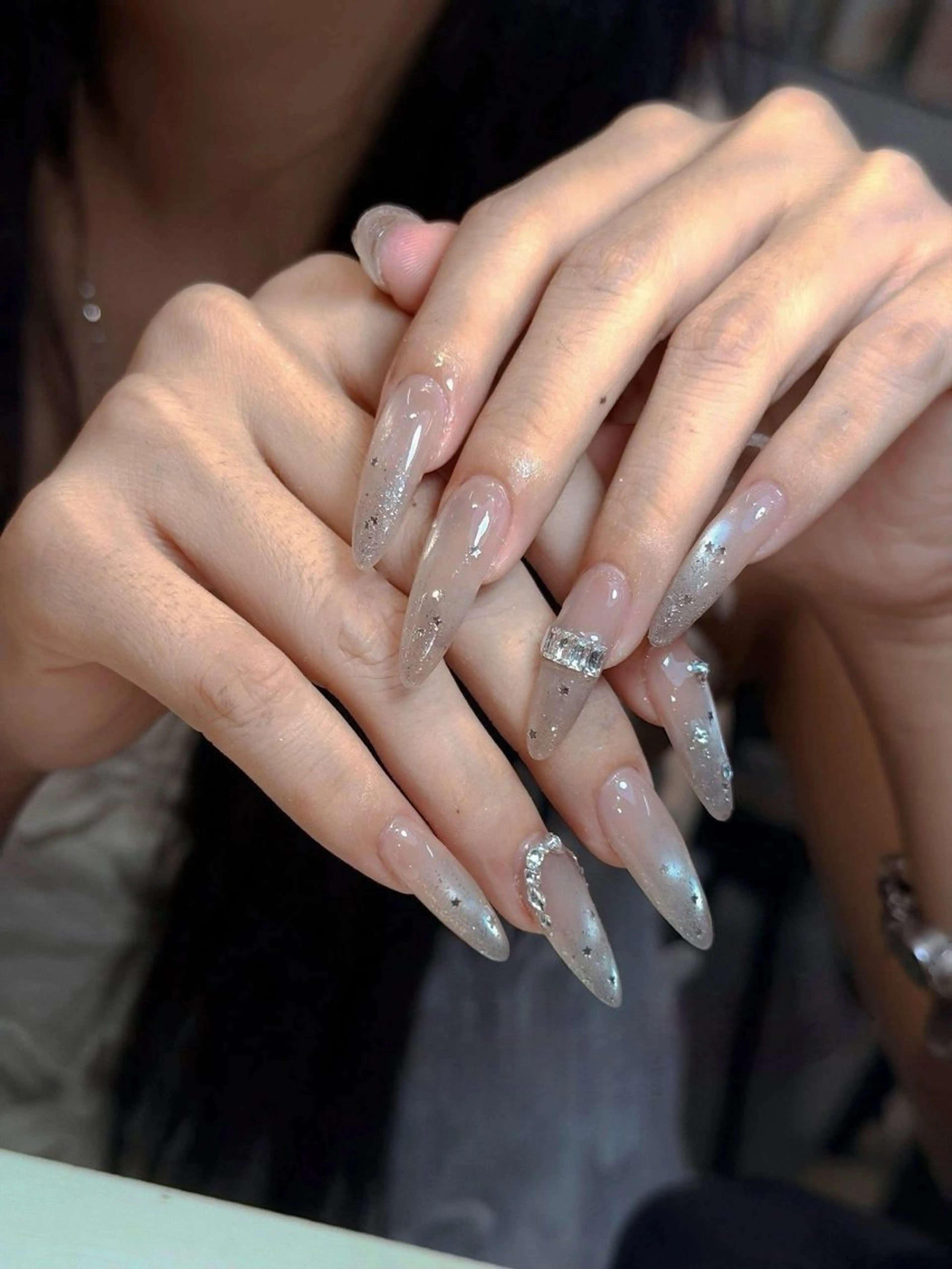 ネイル オーロラネイル ブルー チークネイル 長さ出し フットネイル ハンドネイル JIN 168 新大久保のネイルデザイン