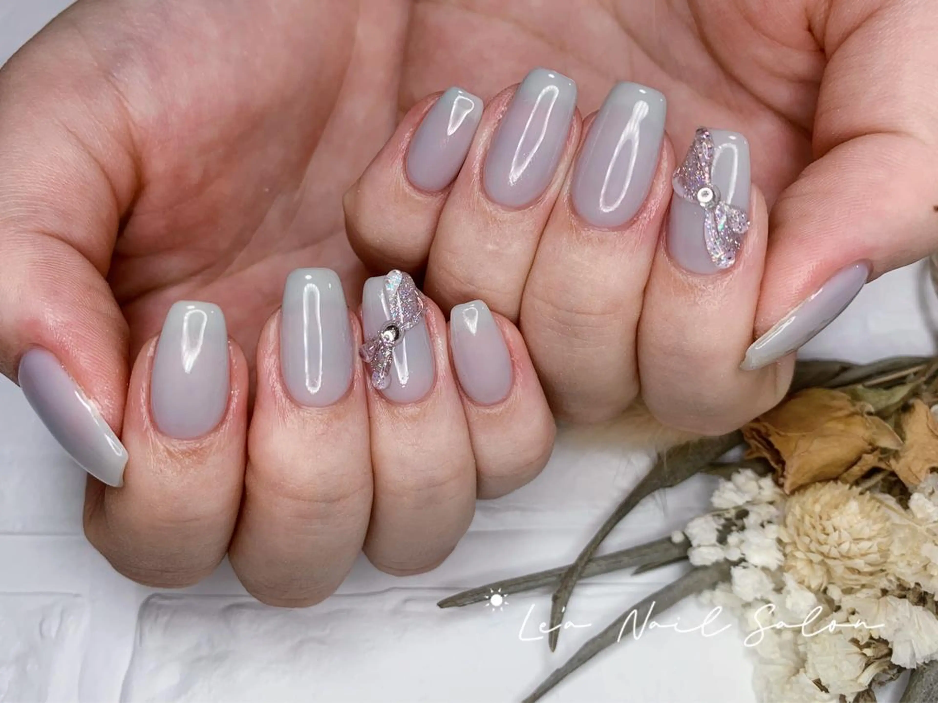 ミディアム カラー ネイル Le’a NailSalonのネイルデザイン