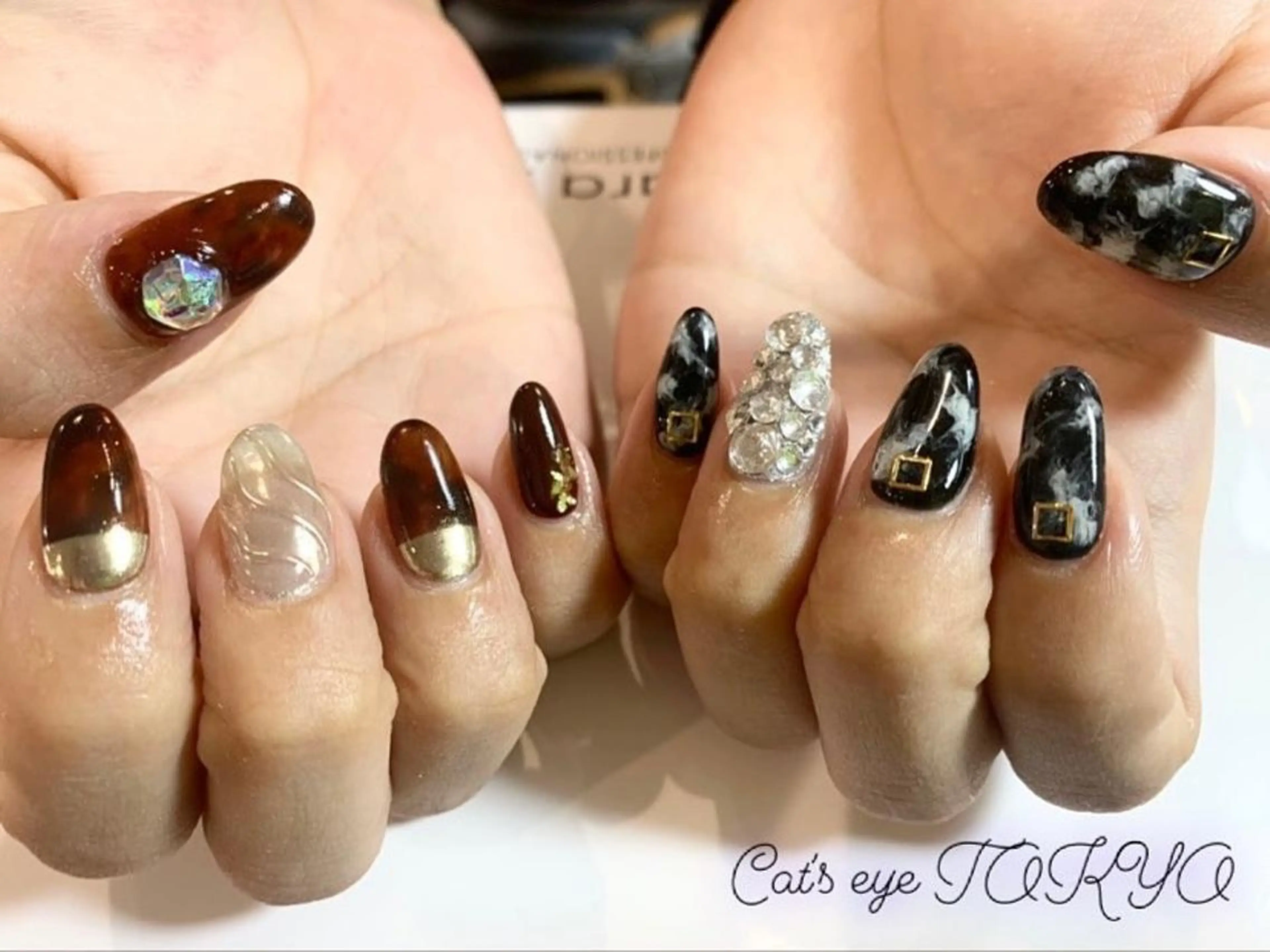ネイル マツエク・マツパ アートネイル 持ち込み Cat's eye TOKYO 新宿店のネイルデザイン