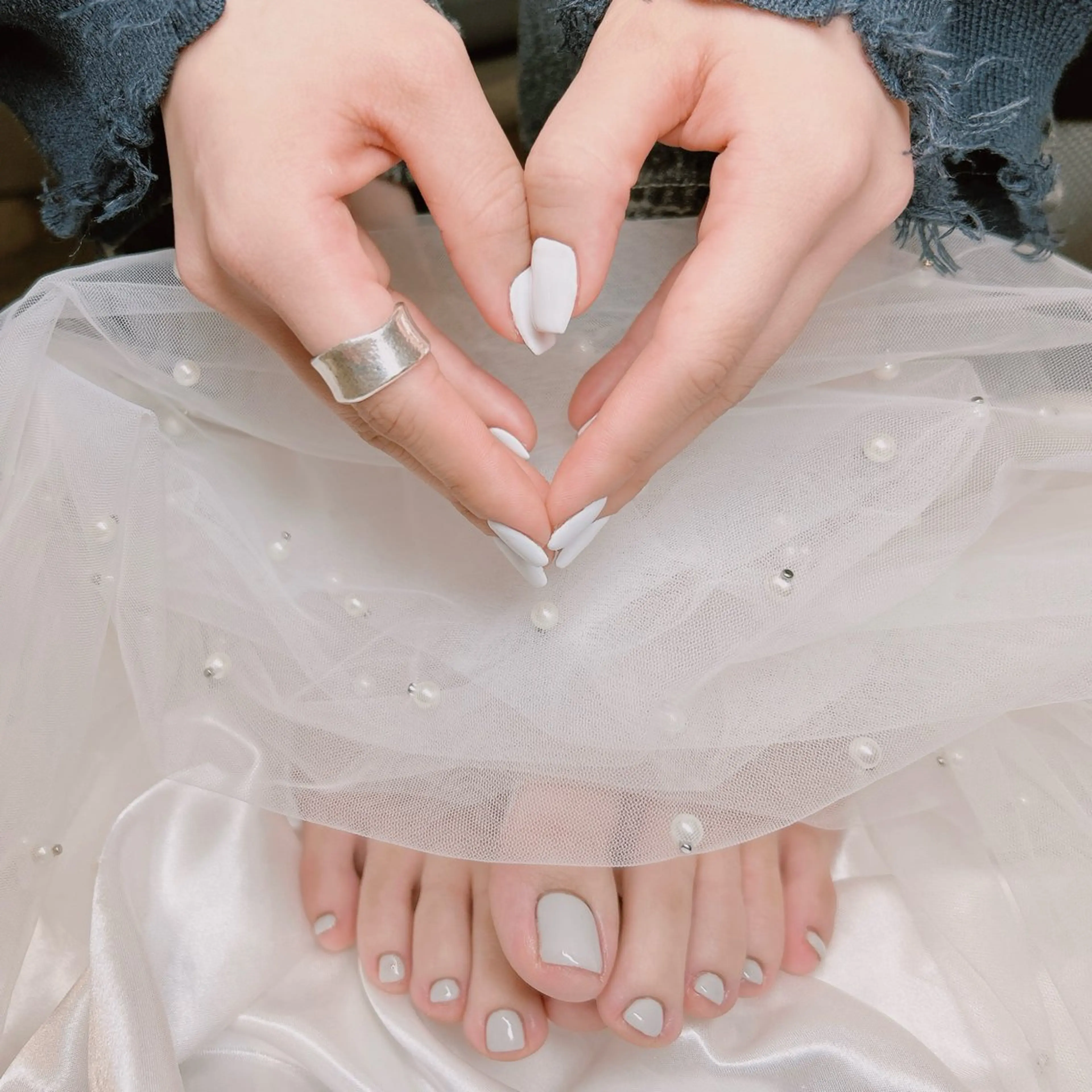 ネイル ホワイト フットネイル junna 金山.東別院.上前津のネイルデザイン