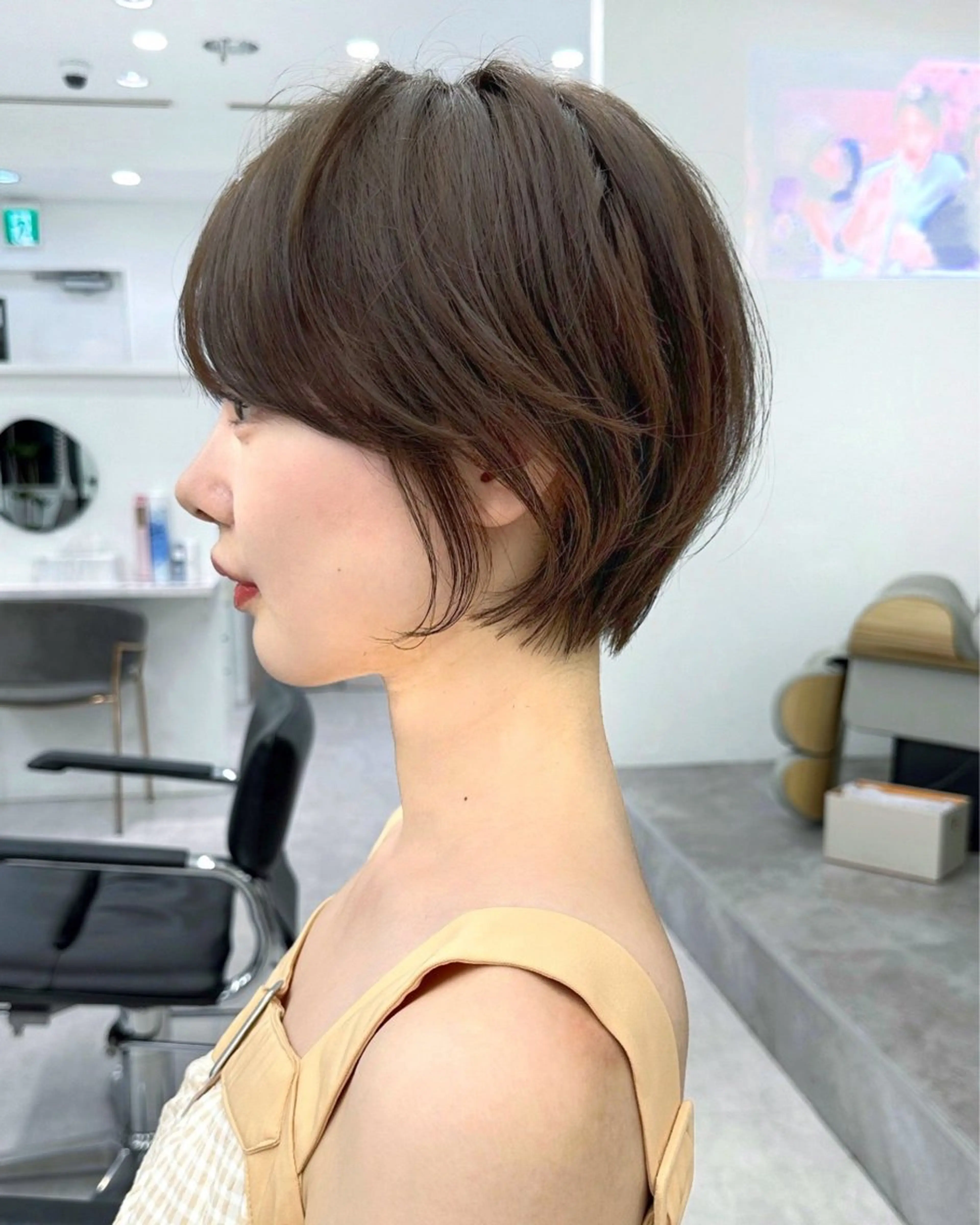 ショート ショートヘア くすみカラー、大場猛のヘアスタイル