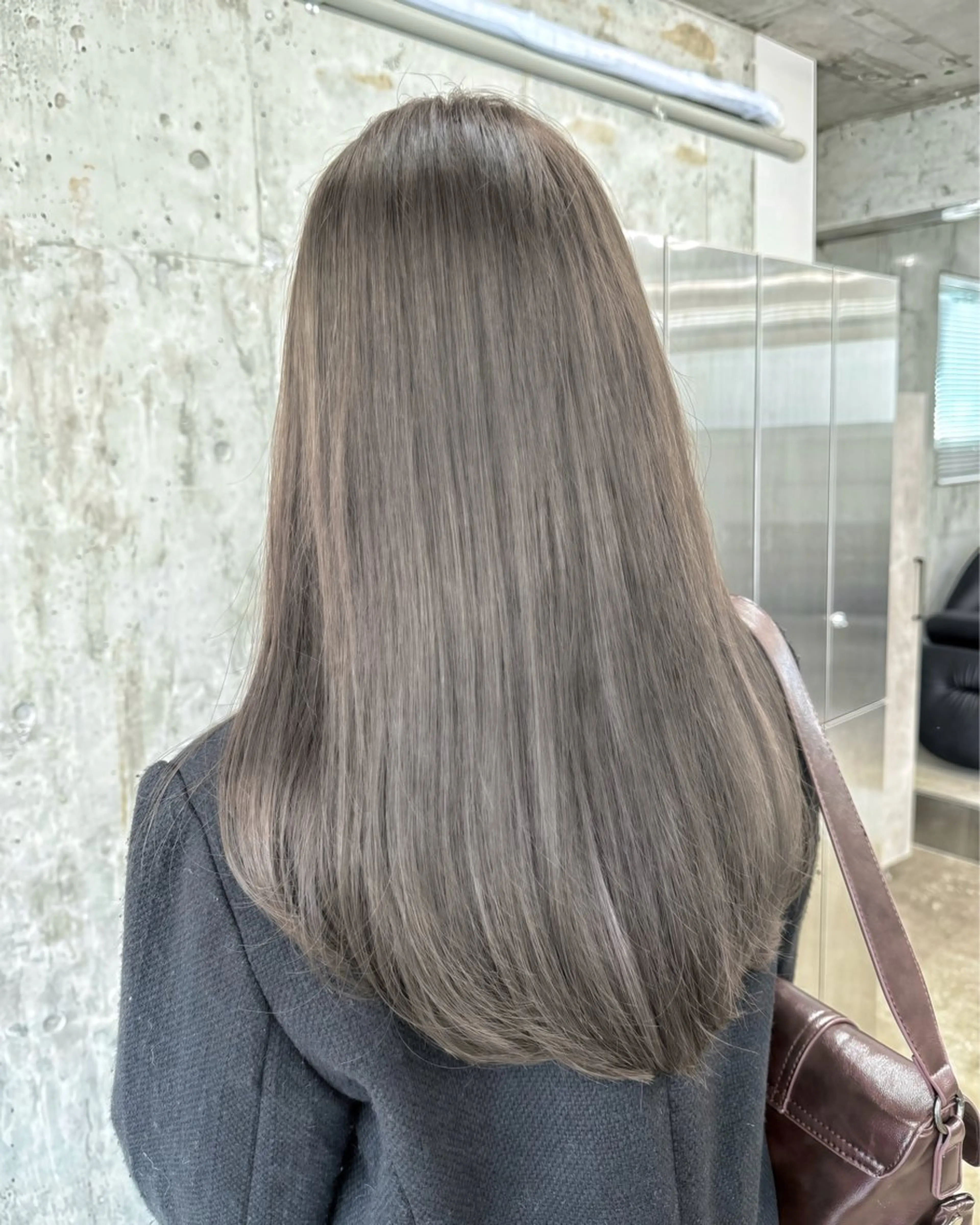 ロング カラー グレージュ カット ヘアカラー トリートメント 高橋大樹/グレージュ 透明感/髪質改善のヘアスタイル