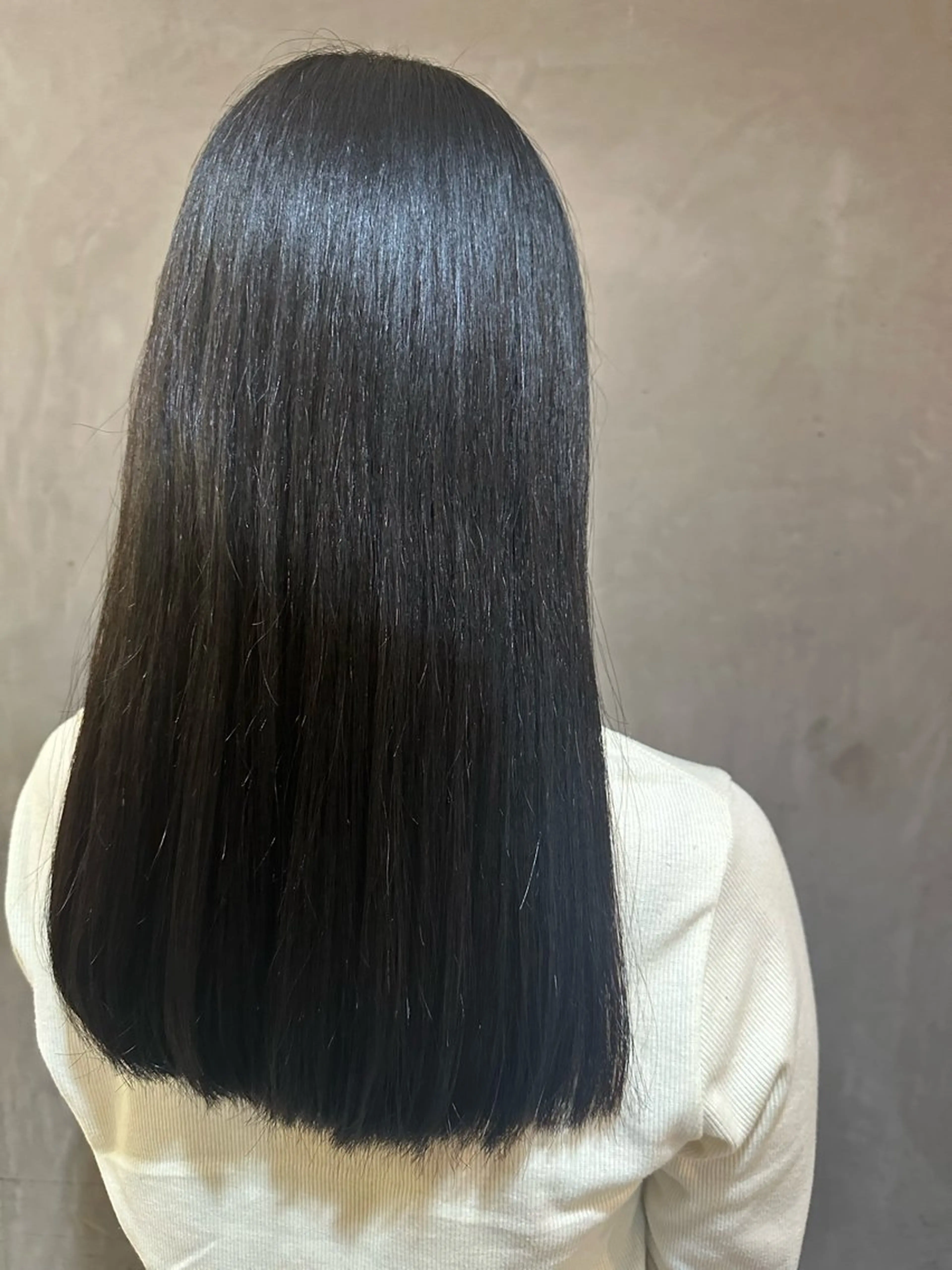 ロング カラー ダブルカラー ハイトーンカラー ボブ 顔周りカット 髪質改善 カット ヘアカラー トリートメント RISE SWELL 江坂momoneのヘアスタイル
