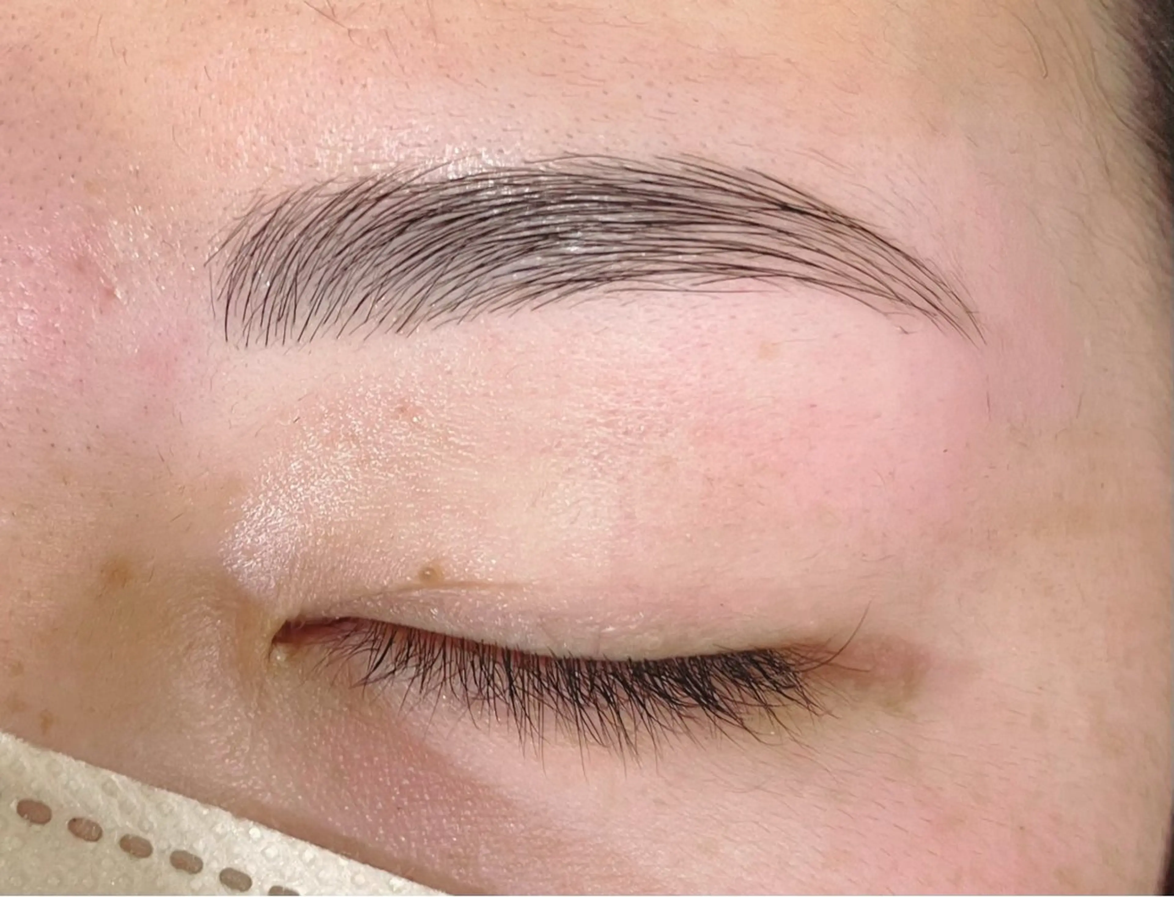 ハリウッドブロウリフトの写真