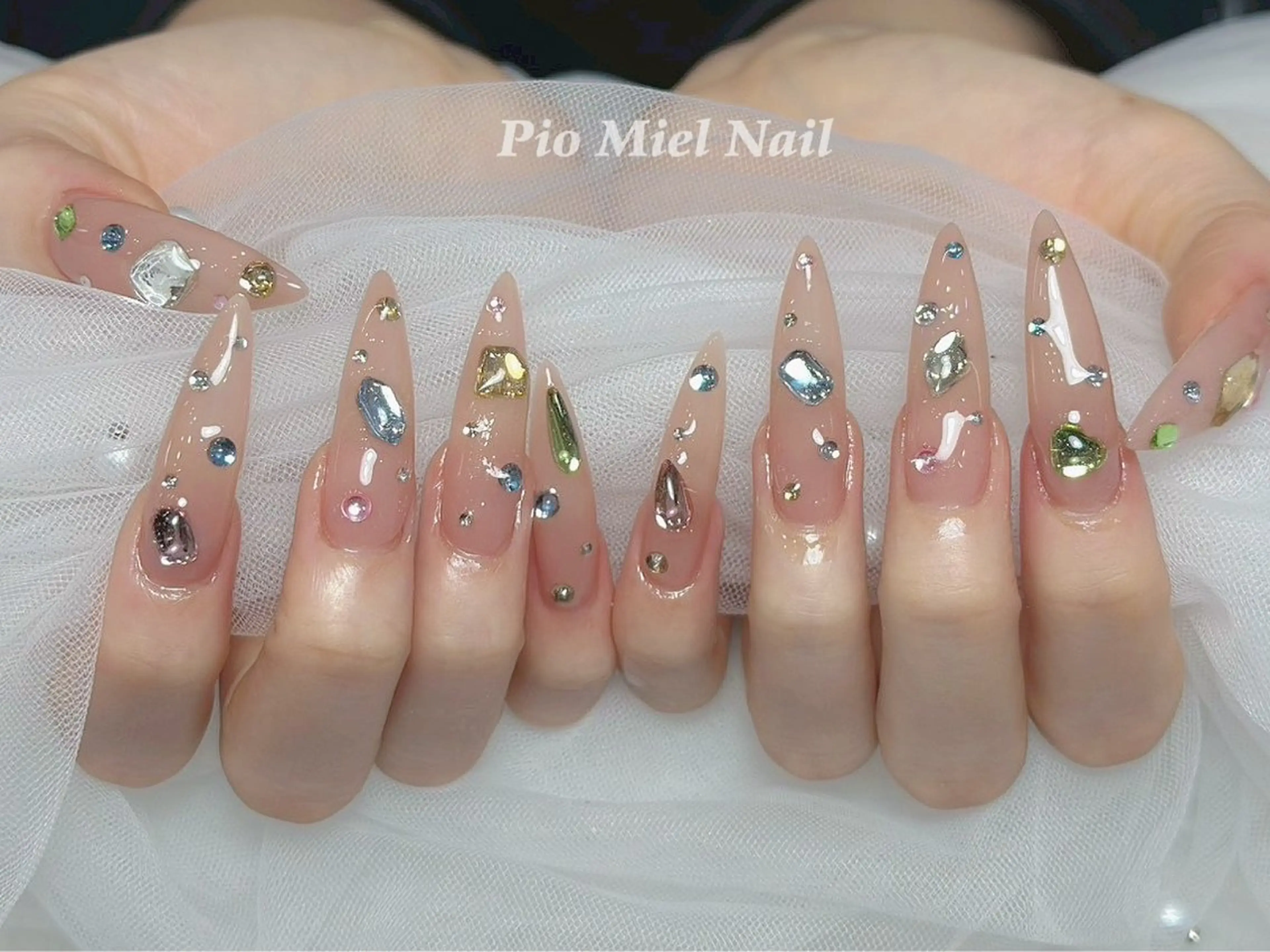 ネイル ハンドネイル Pio Mielのネイルデザイン