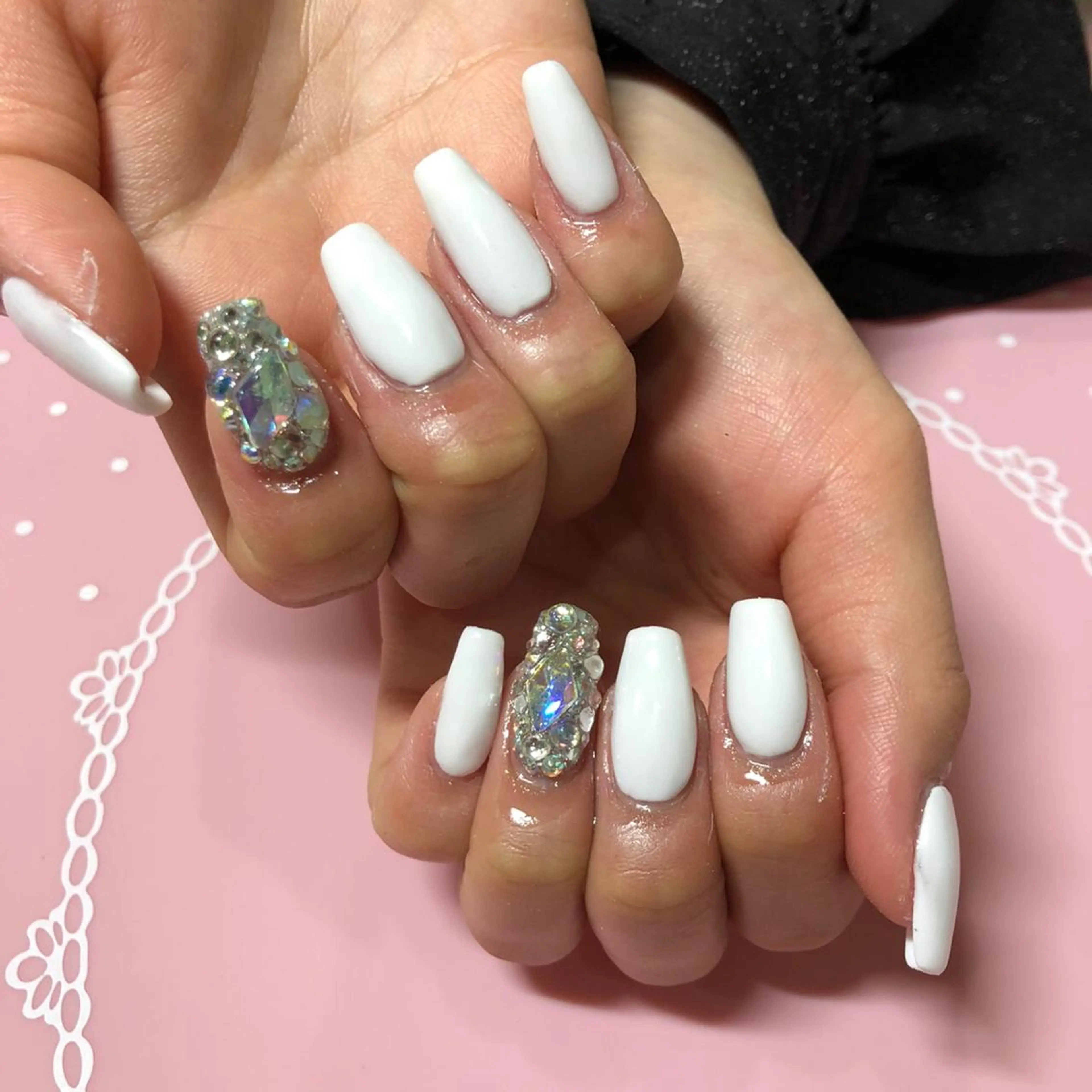 ミディアム ネイル ハンドネイル 《LB》ラブリエ Nail&eyeのマツエク・マツパデザイン