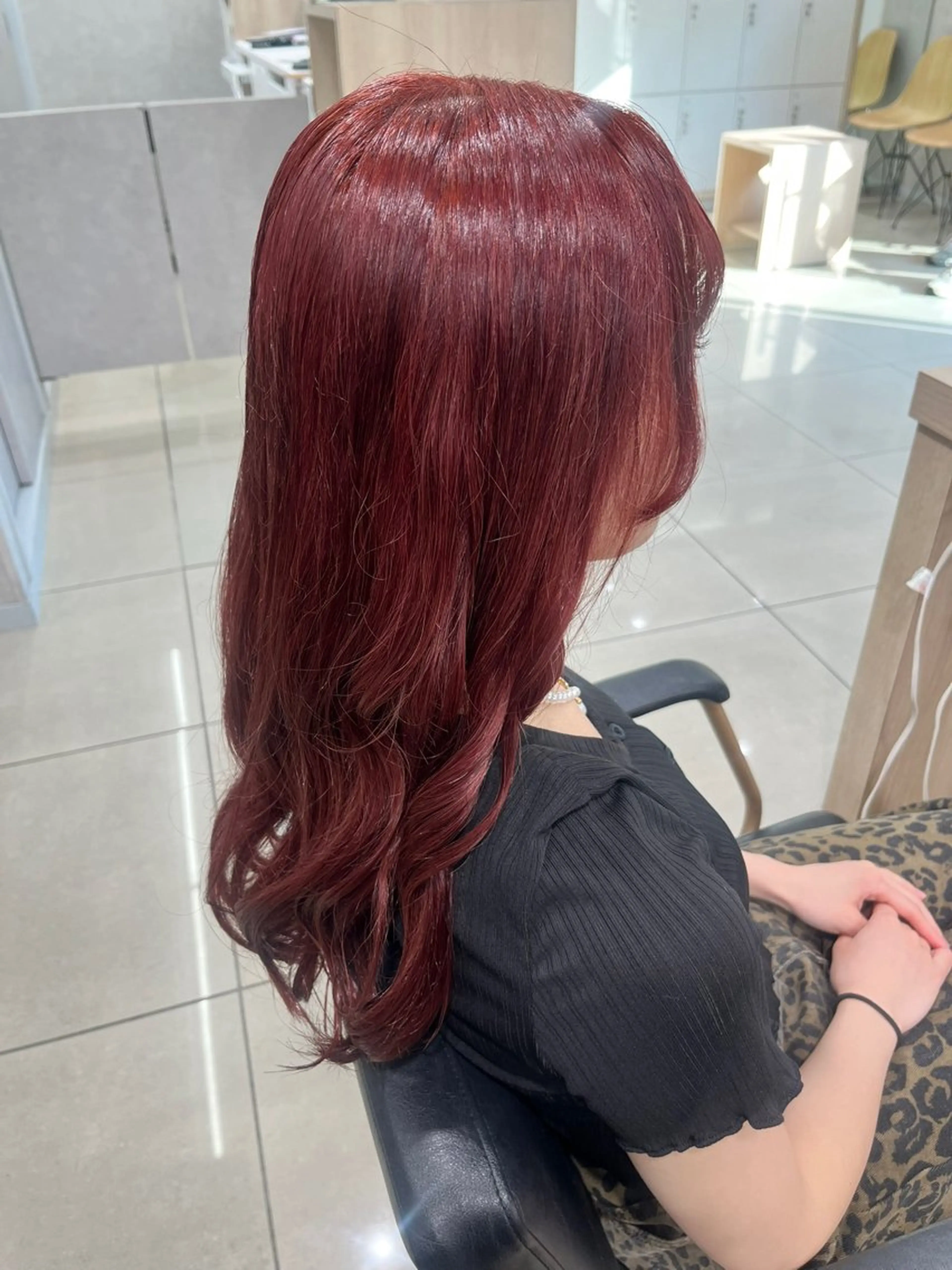 ロング カラー ブリーチ ケアブリーチ カシス ダブルカラー ブリーチなしカラー カット ヘアカラー 巖本 真希のヘアスタイル