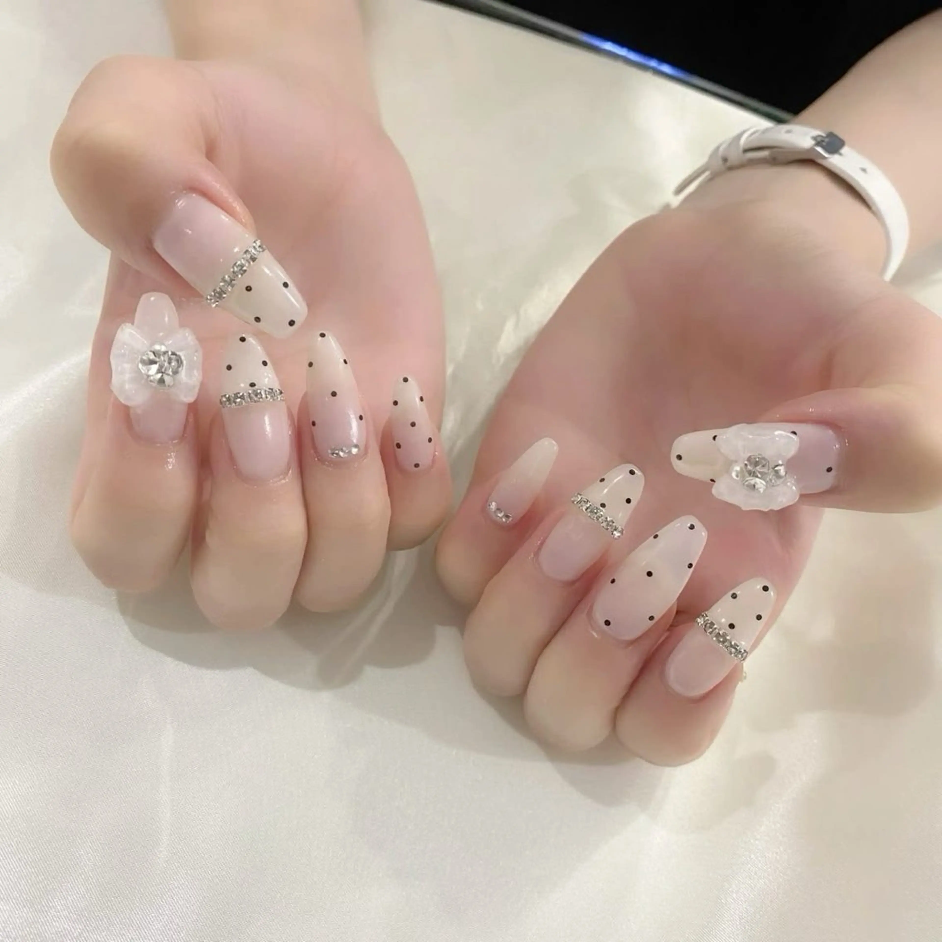 ミディアム 韓国風ヘア Aila Nail ShinOkuboのネイルデザイン