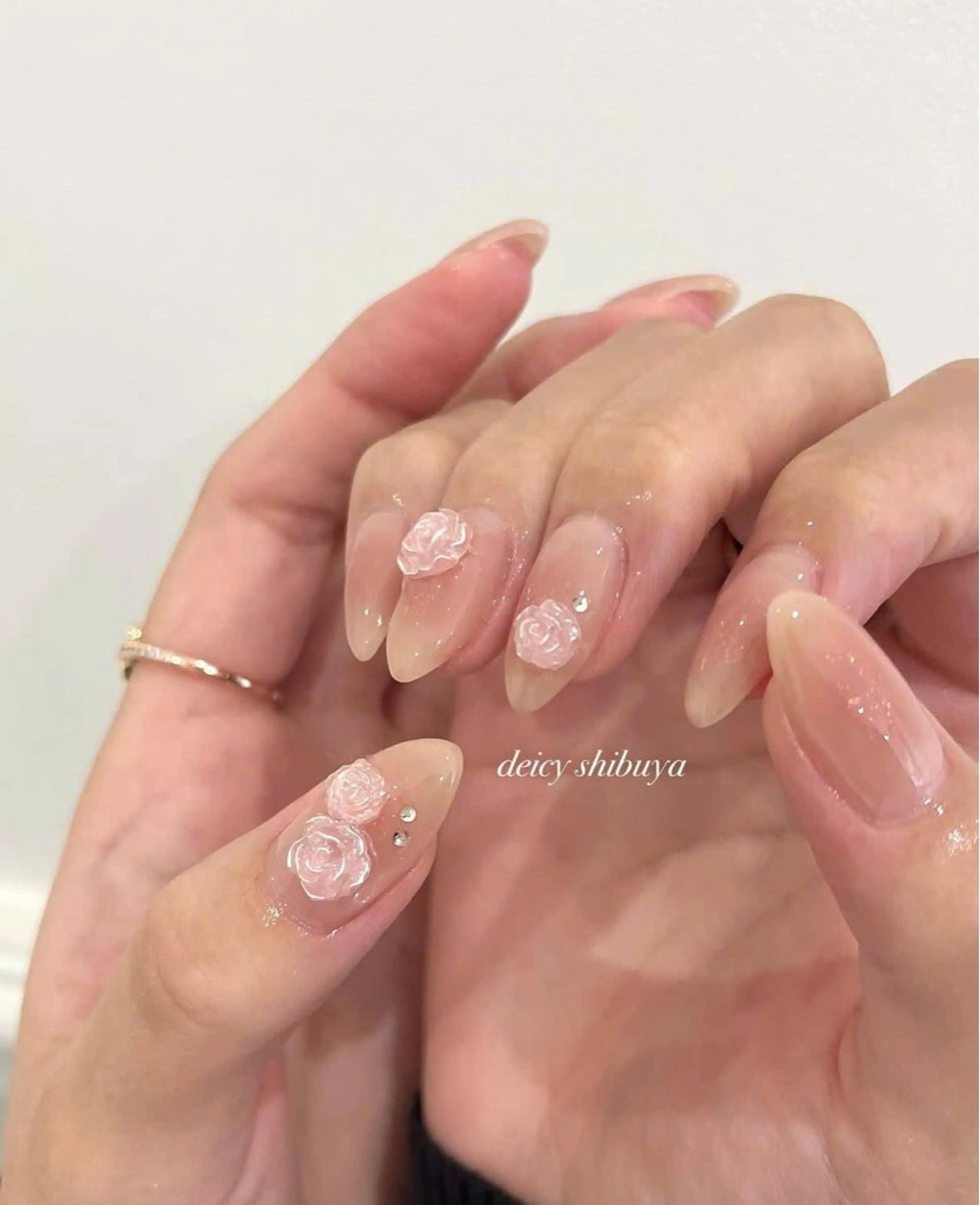 ネイル グラデーション ラメ(グリッター) マグネットネイル ミラーネイル ニュアンスネイル ハンドネイル Lumi de nailsのネイルデザイン