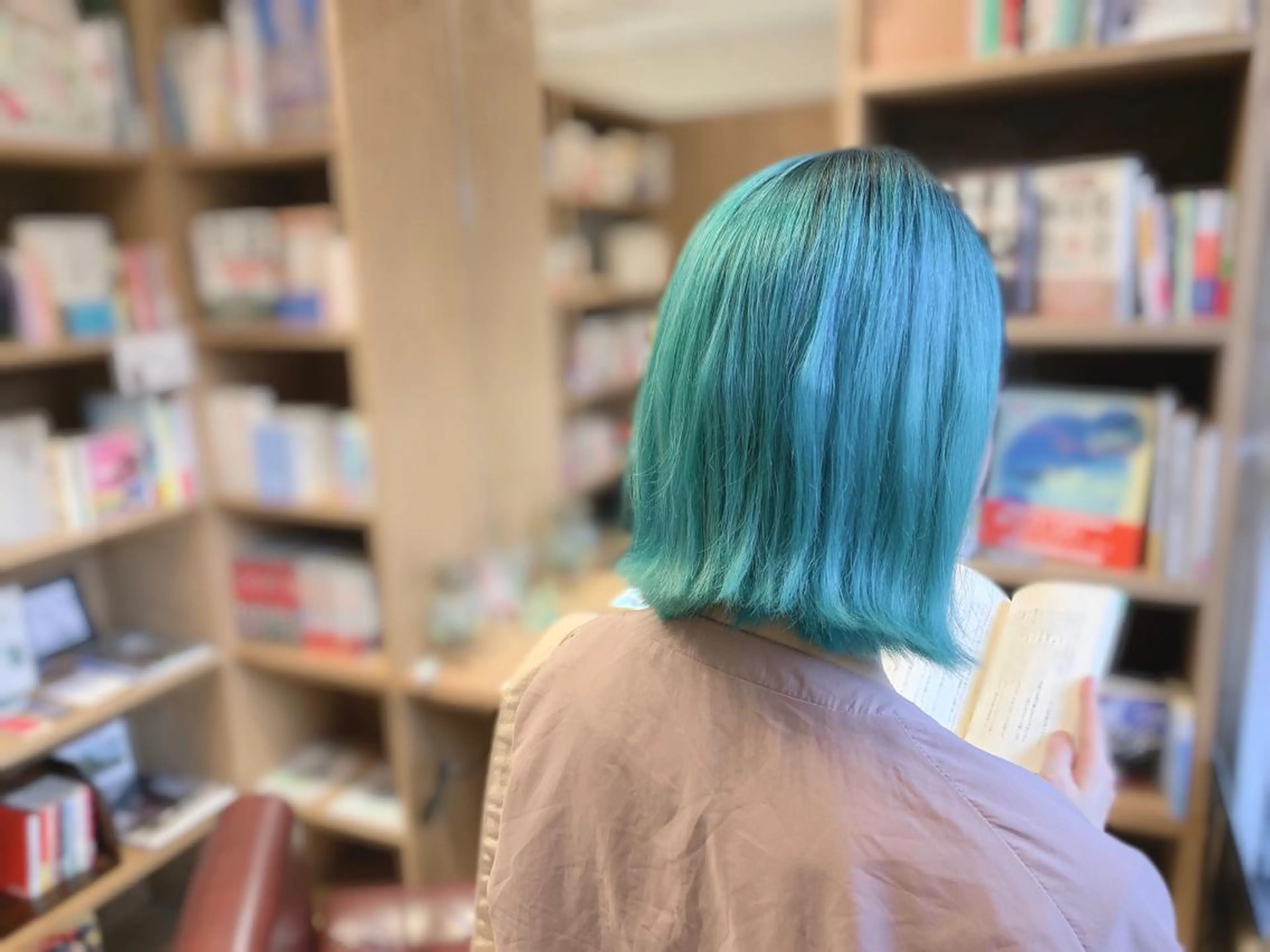 ミディアム カラー 生田目 泰孝のヘアスタイル