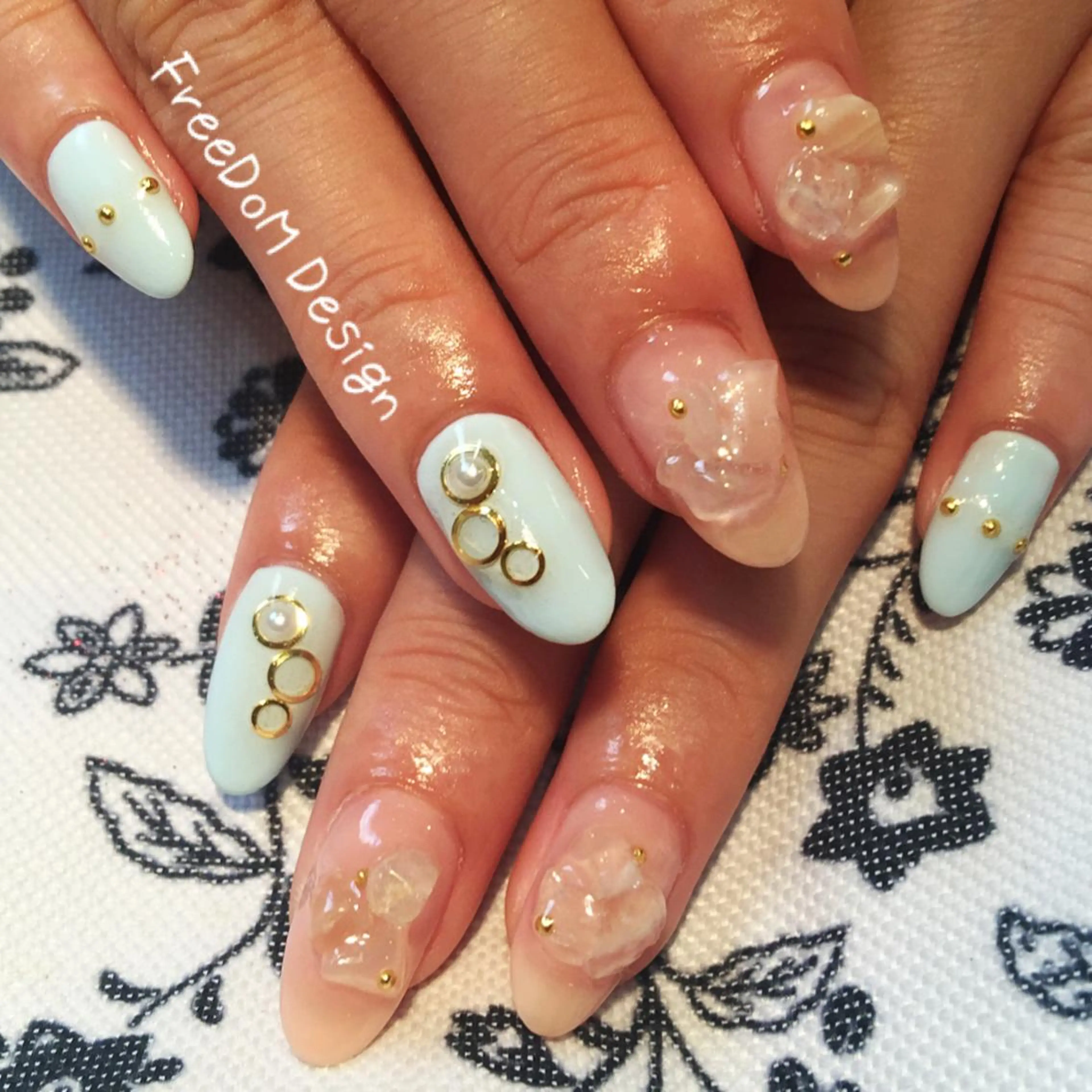 ネイル アートネイル ＦreeDoＭ   Design所属・W KUMIのネイルデザイン