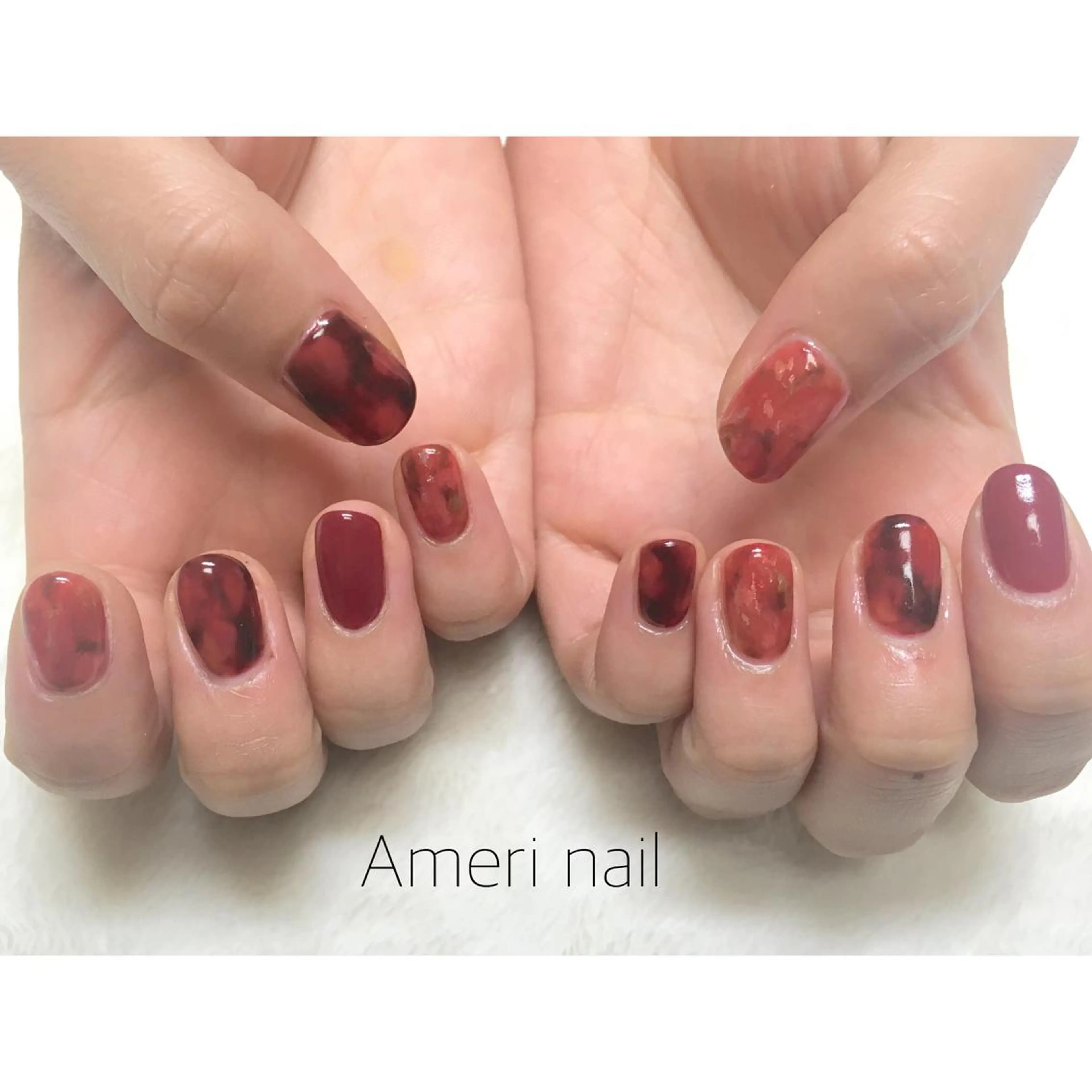 ネイル アートネイル ニュアンスネイル 赤色 Ameri nail /UKIのネイルデザイン