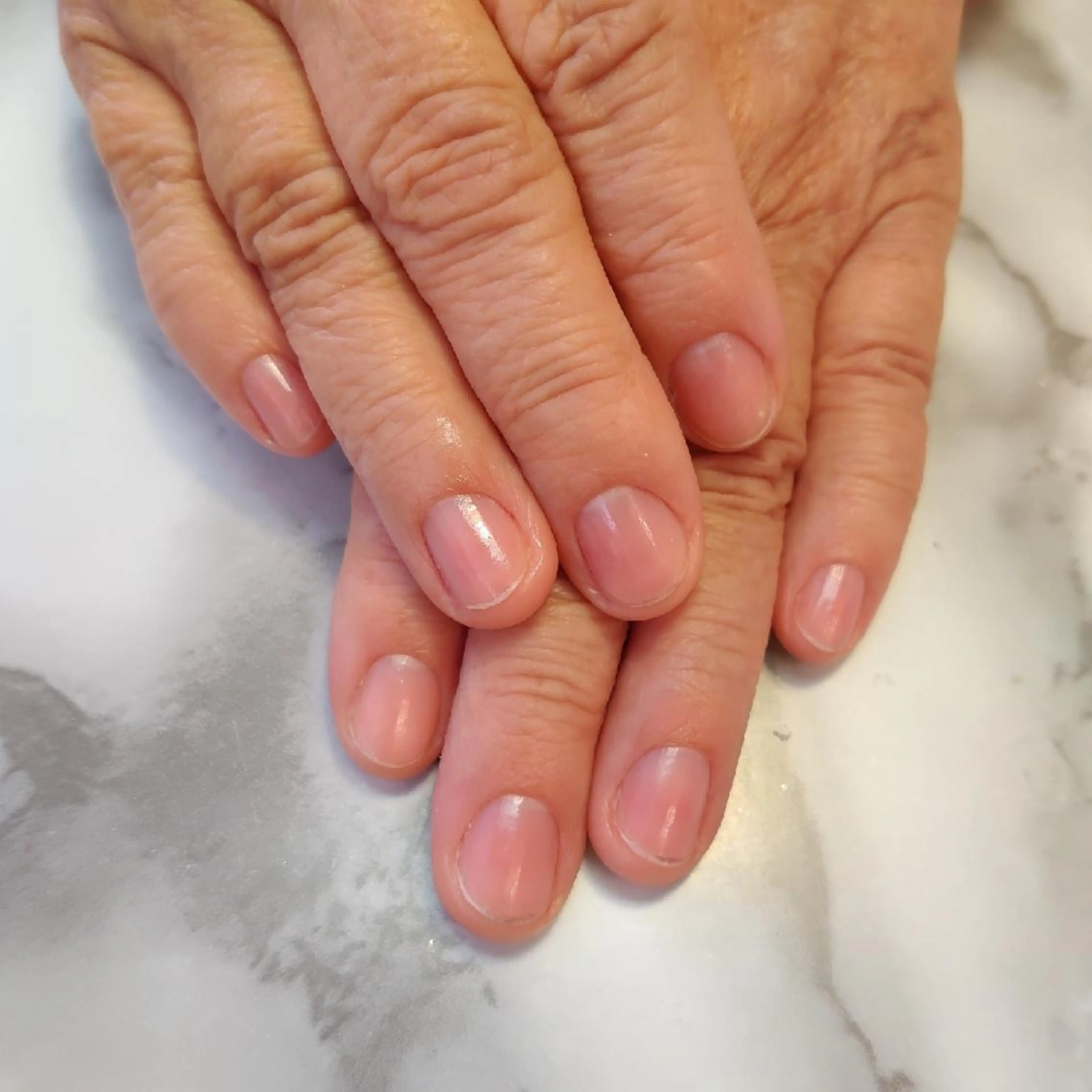 ネイル ジェヌインネイル 河内のネイルデザイン