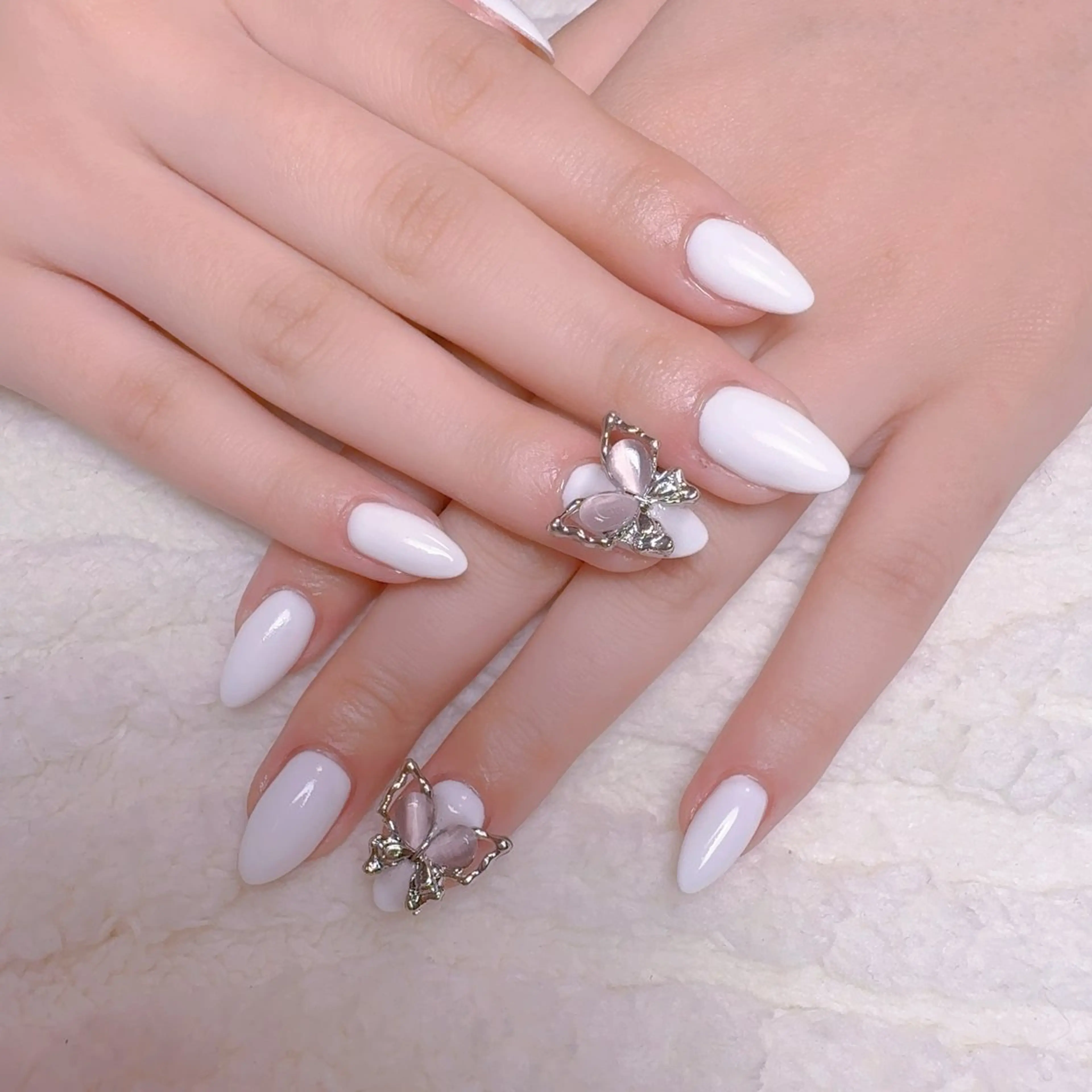 ネイル 成人式 韓国ネイル オフィスネイル ハンドネイル ハンドケア cat‘s nail🐈⬛のネイルデザイン