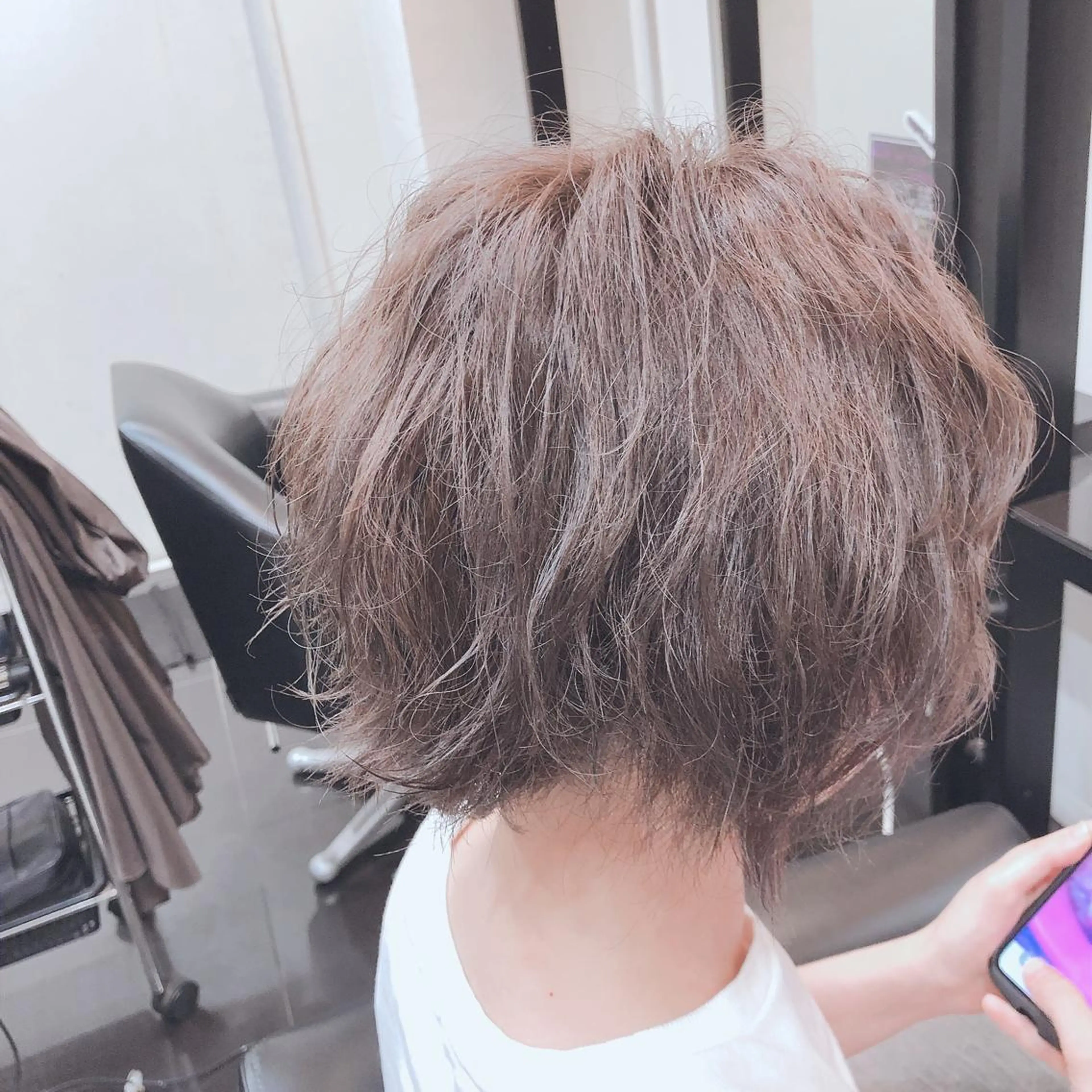 ショート カラー ヘアアレンジ グレージュ ミルクティーグレージュ adept北千住店所属・✨髪質改善&ボブ✨ 近藤 凌のヘアスタイル