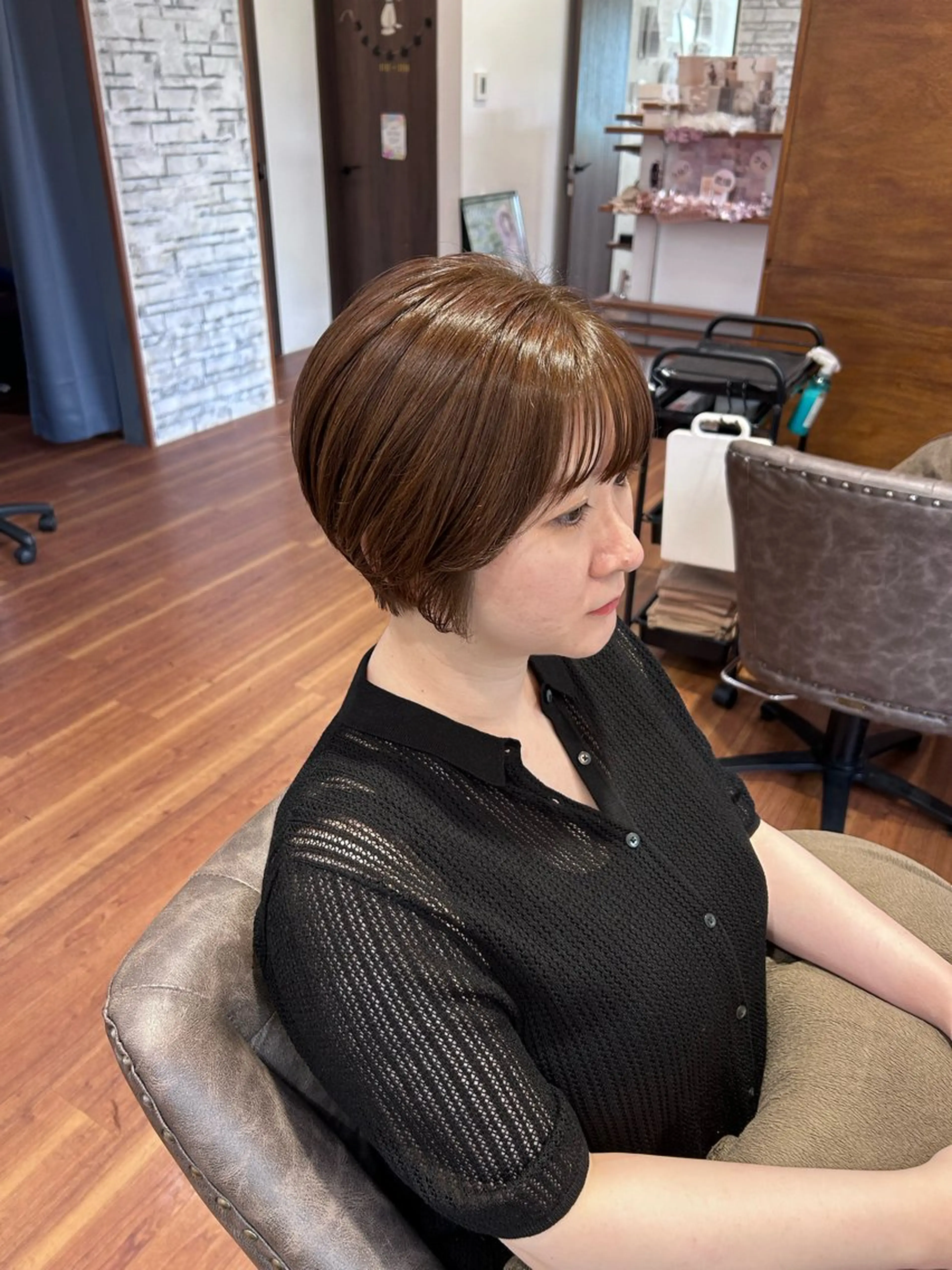 ショート カラー カット 縮毛矯正 廣瀬 美月のヘアスタイル