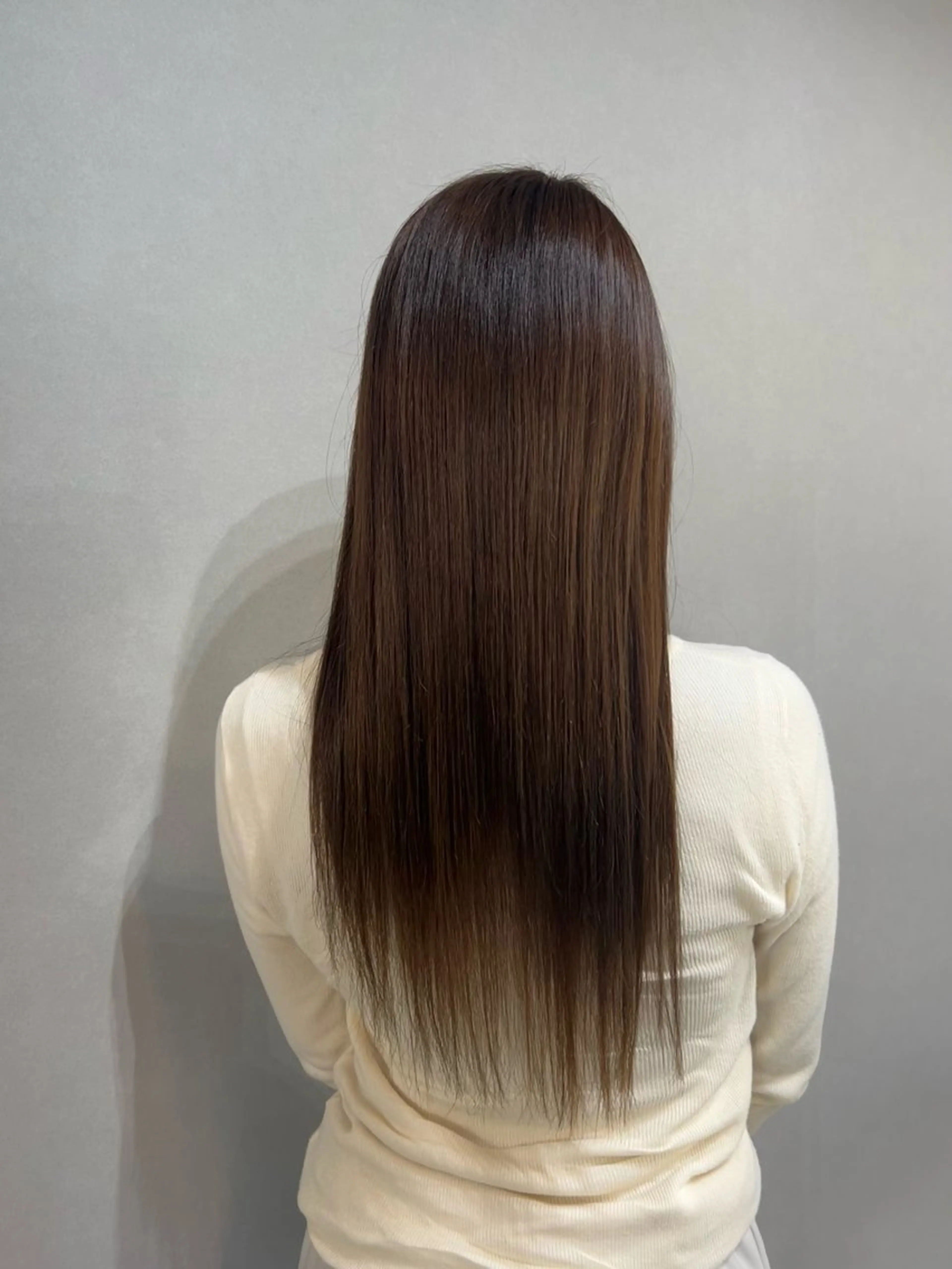 ロング カラー 川筋 桃果のヘアスタイル