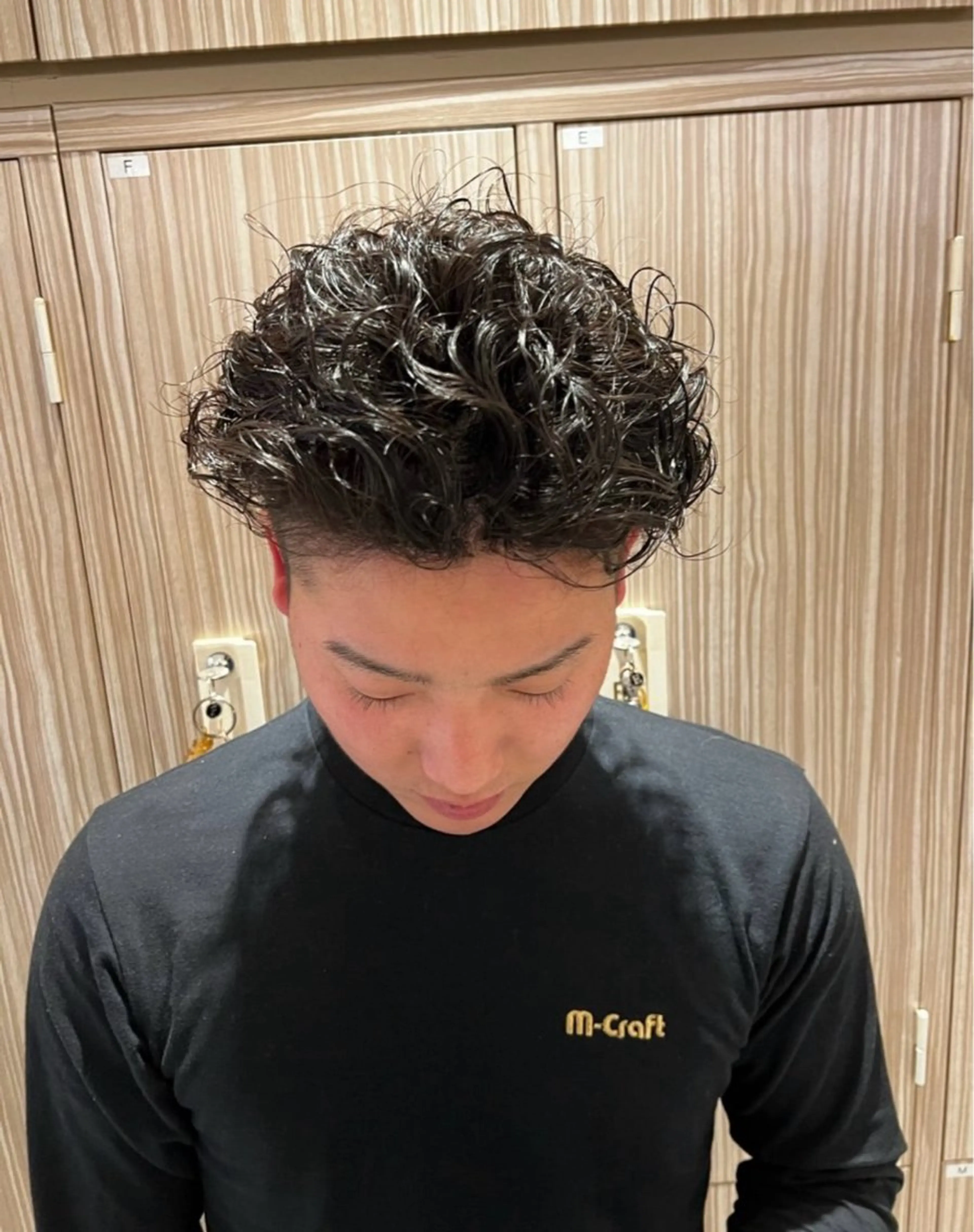 ミディアム パーマ メンズ ミディアムパーマ オールバック メンズパーマ カット パーマ メンズパーマ 特化/京橋/栗野のヘアスタイル