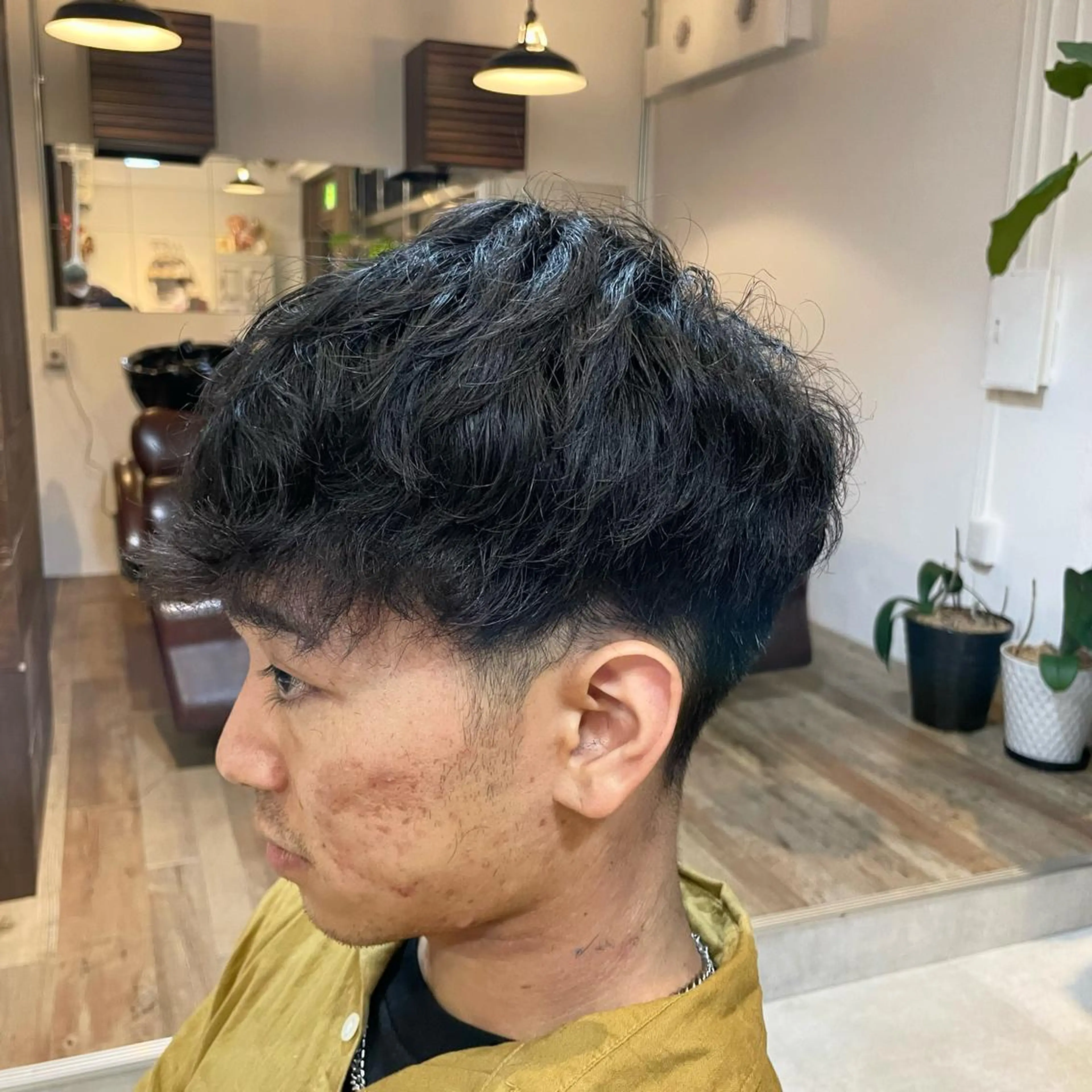 メンズ ともや 髪質改善縮毛矯正のヘアスタイル