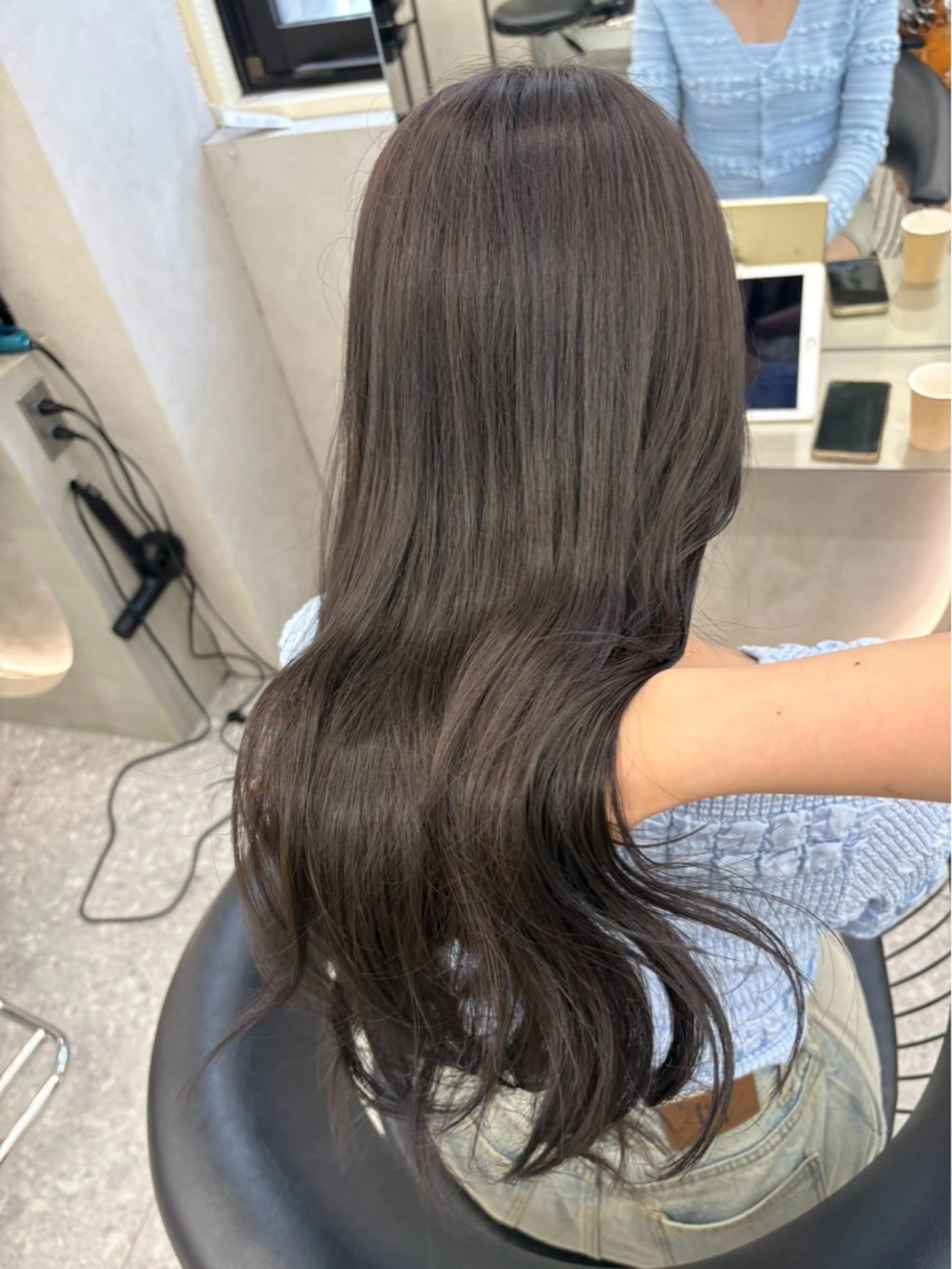 カラー ベージュカラー 透明感カラー ヘアカラー トリートメント あ い か 🎀 レイヤーカットのヘアスタイル