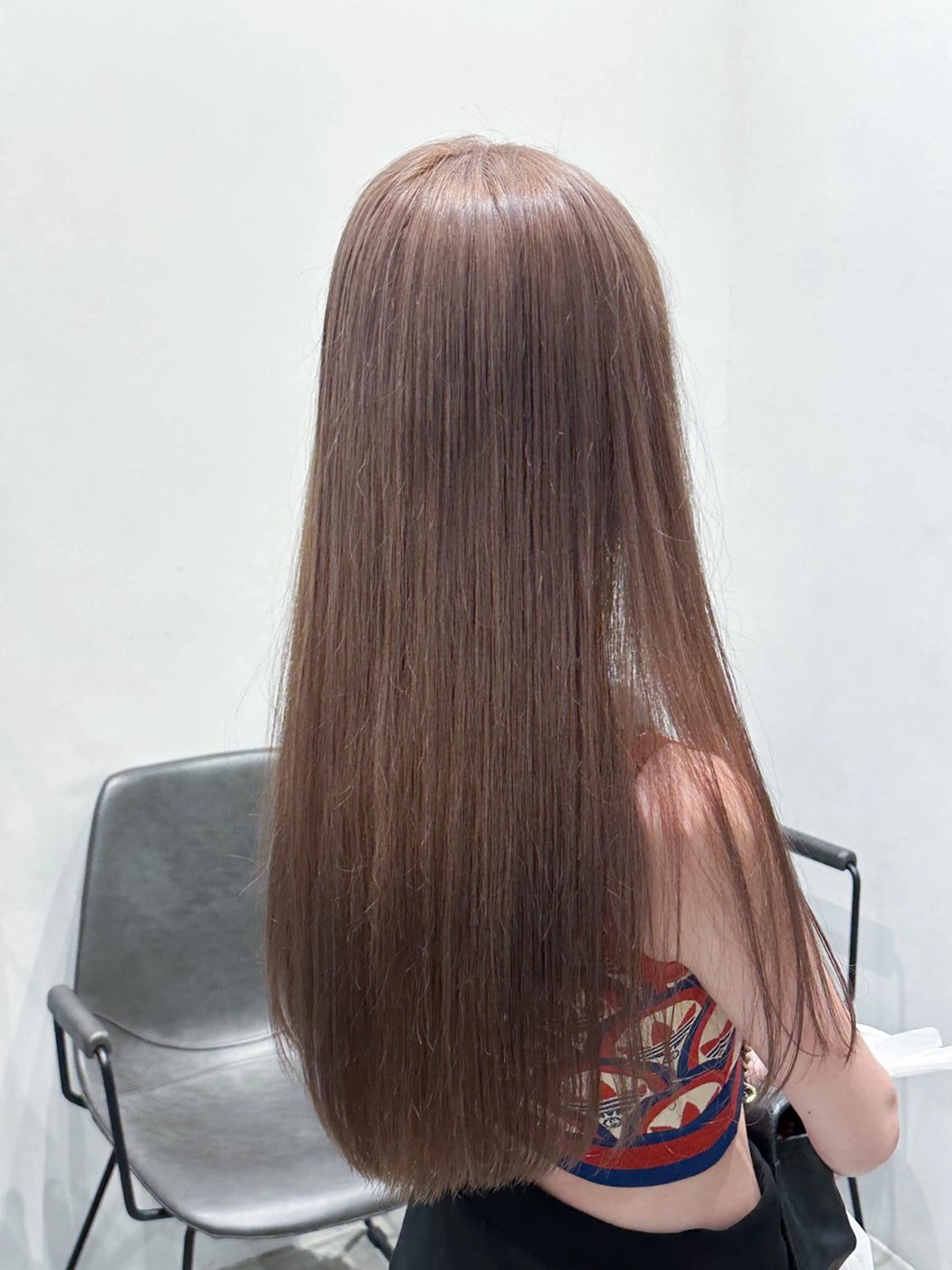 ロング カラー ブリーチ ケアブリーチ 透明感カラー グレージュ ハイトーンカラー 川口開世 short cutのヘアスタイル