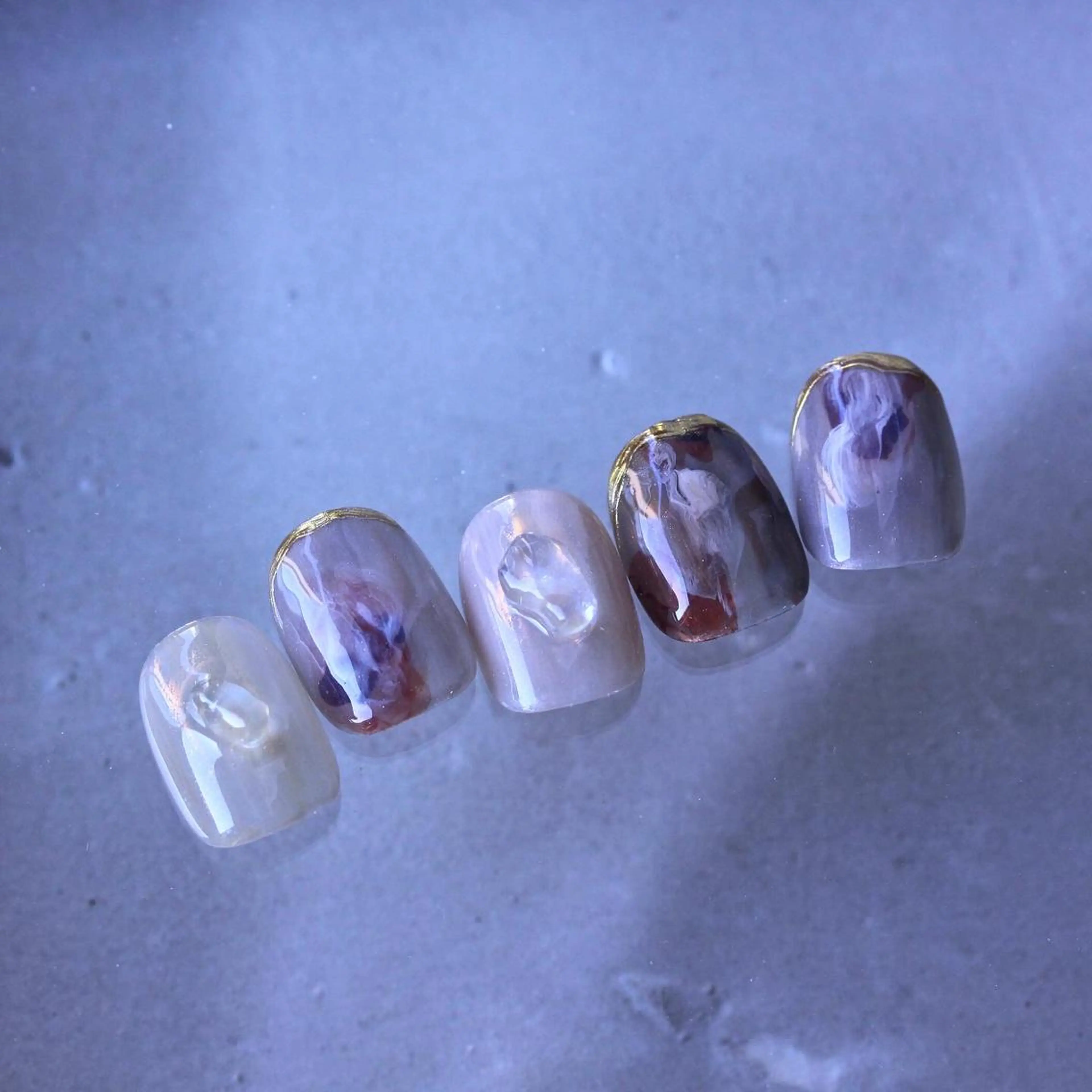 ネイル アートネイル ミラーネイル ニュアンスネイル Elio 国泰寺のネイルデザイン