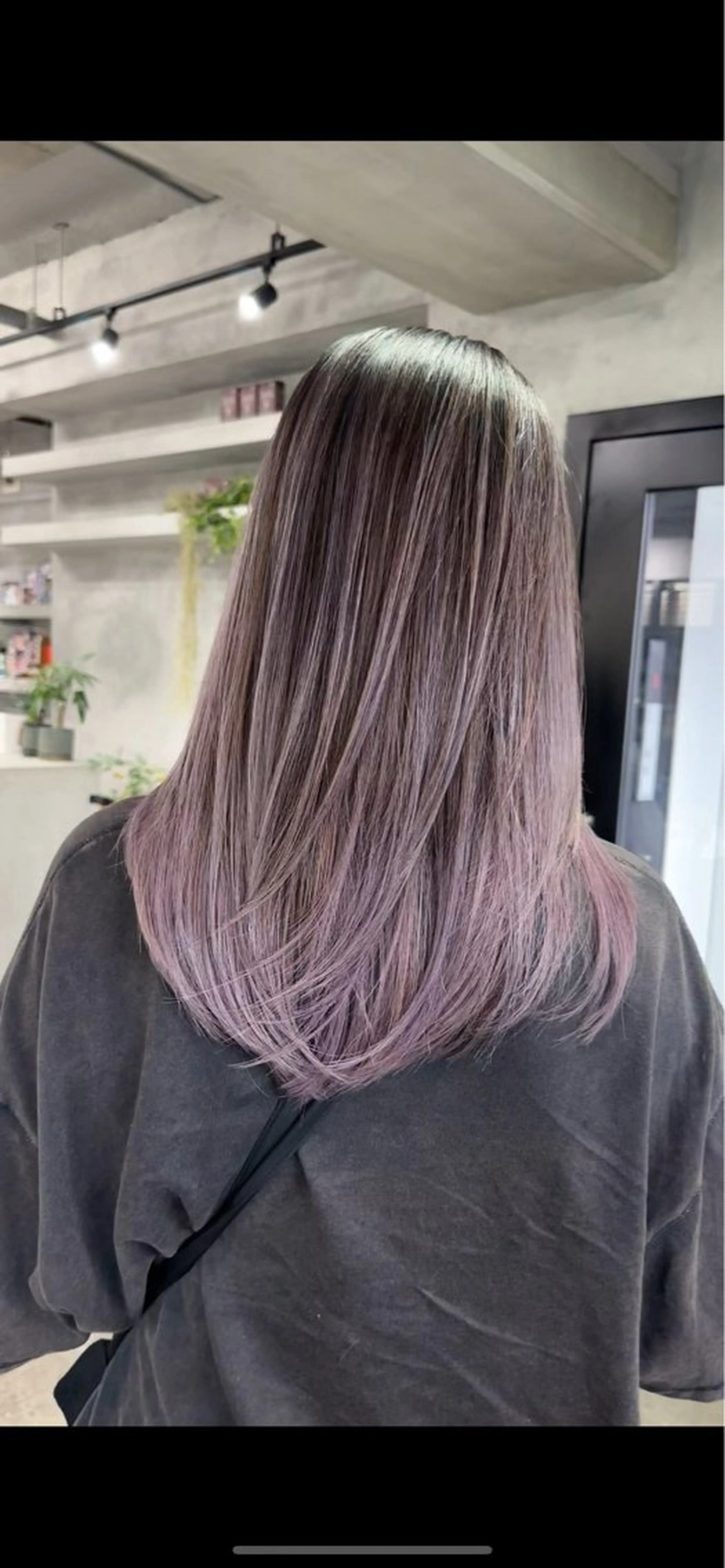 ロング ✨横浜1カラー特化✨ カラー/縮毛/モデルのヘアスタイル