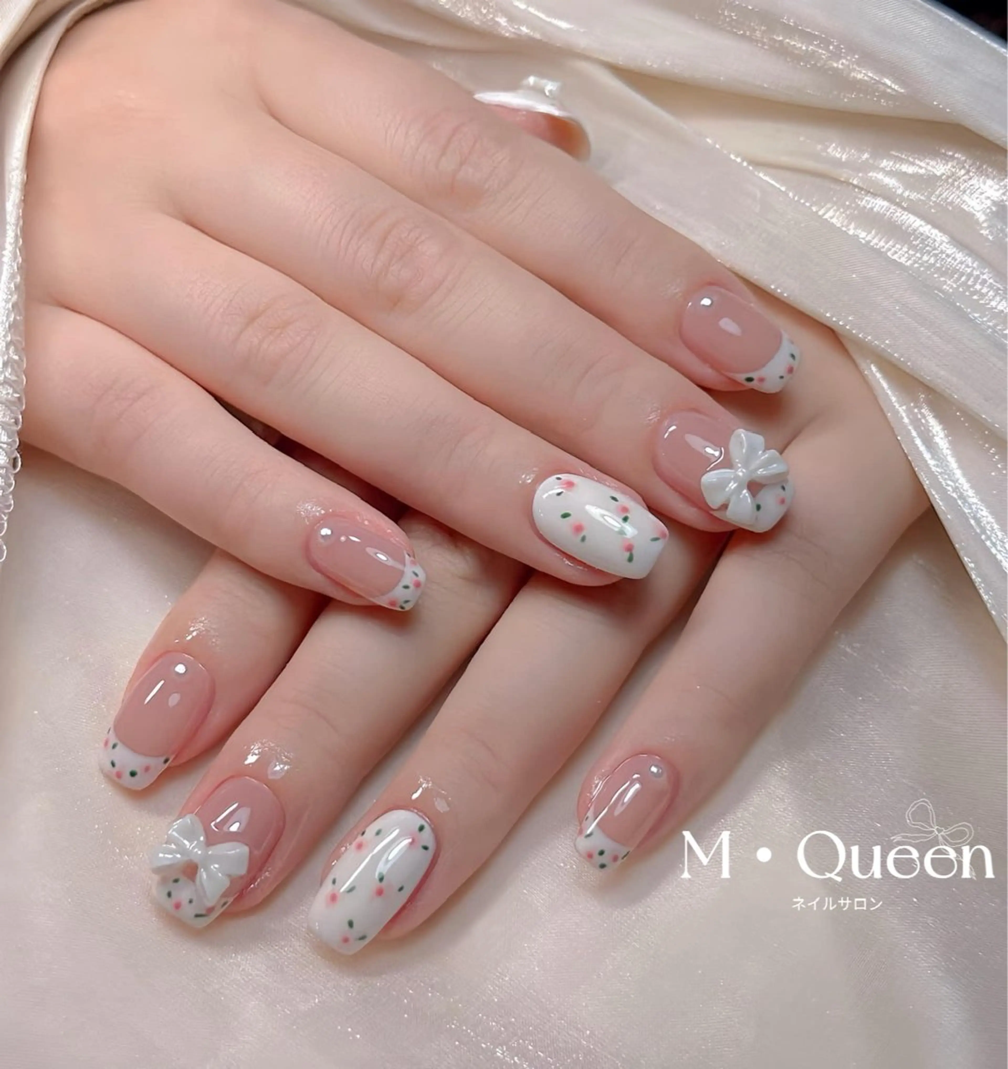 ネイル ハンドネイル MQueen ネイルサロンマルのネイルデザイン