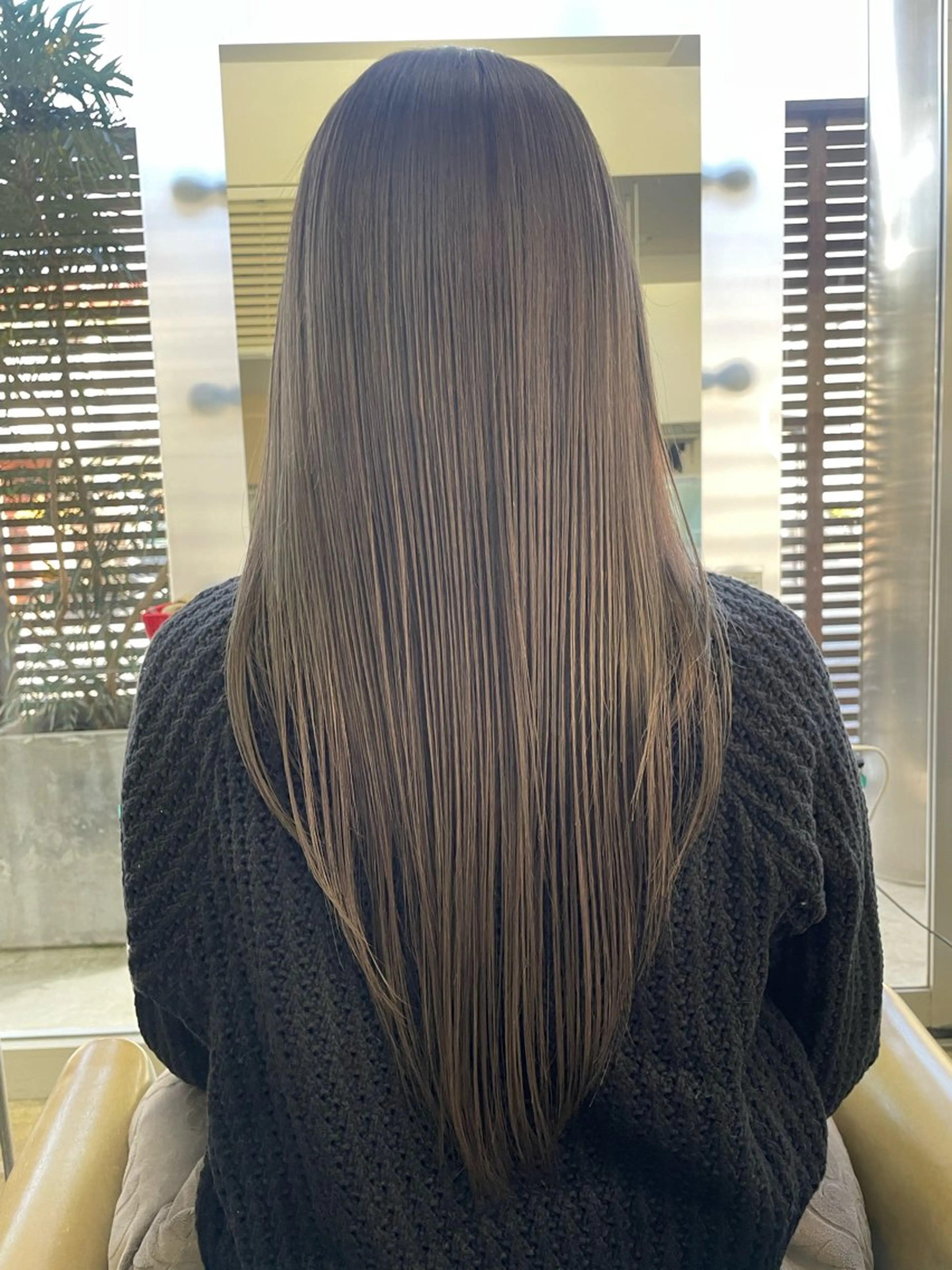 ロング カラー 透明感カラー トリートメント ヘアカラー FIRST所属・鈴木 真実のヘアスタイル