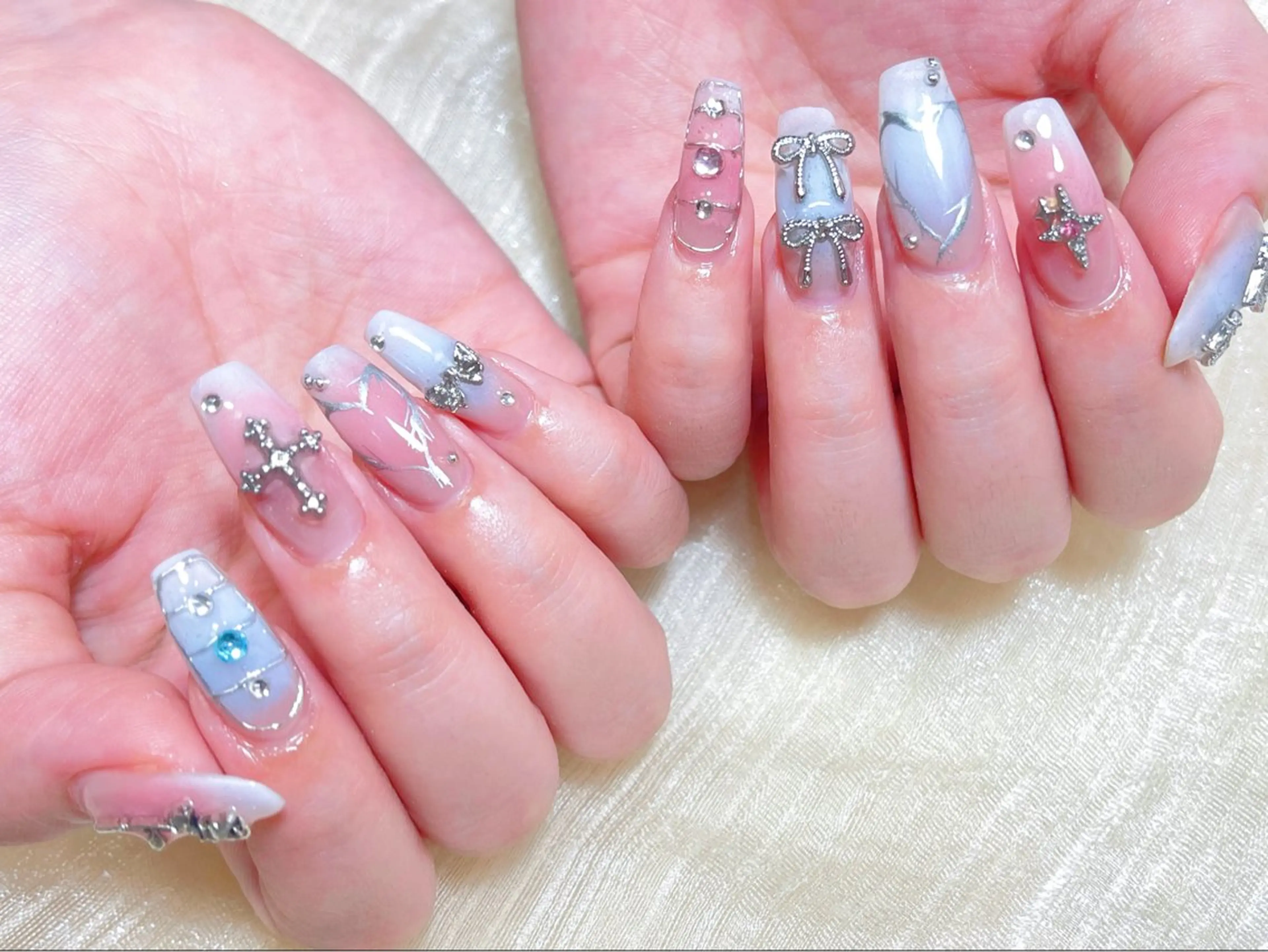 ネイル ハンドネイル 🎀ネイルサロン エクラYUI🎀のネイルデザイン