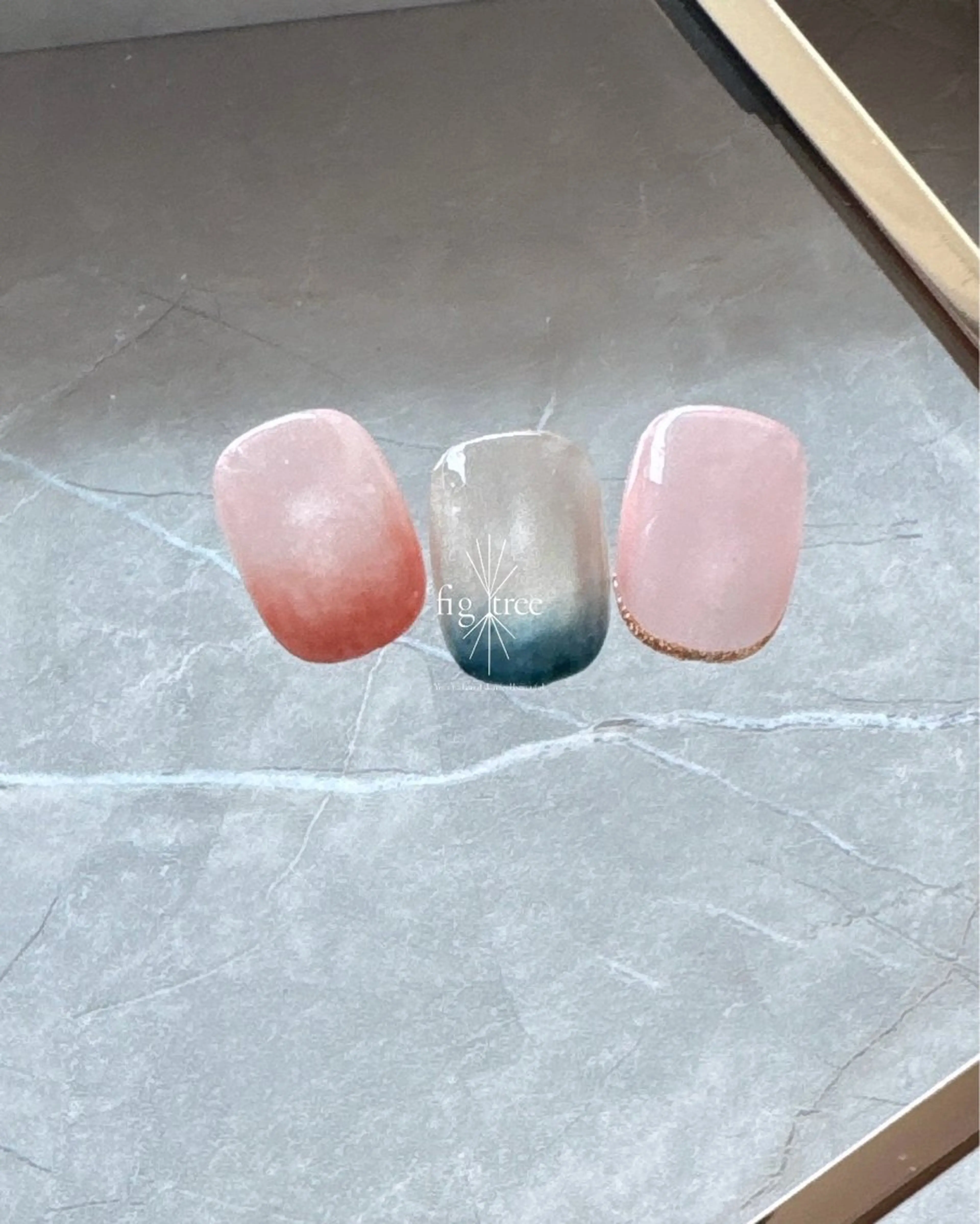 ネイル グラデーション ラメ(グリッター) マグネットネイル ワンカラーネイル fig  tree 地爪育成モニターのネイルデザイン