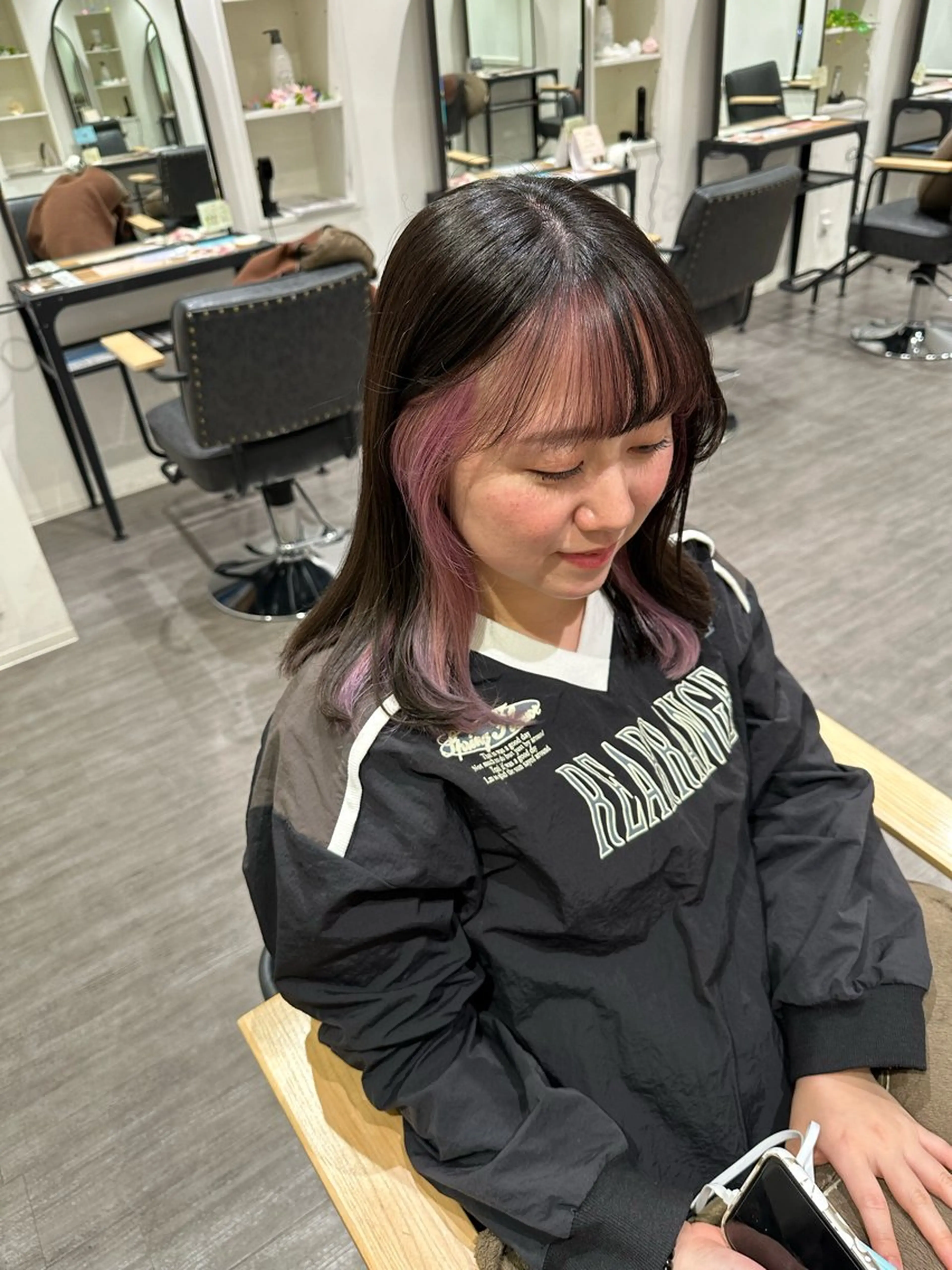 ミディアム カラー ラベンダーカラー ピンクカラー ピンクラベンダー ヘアカラー トリートメント 艶髪レイヤー上田 紗也🇰🇷💗のヘアスタイル