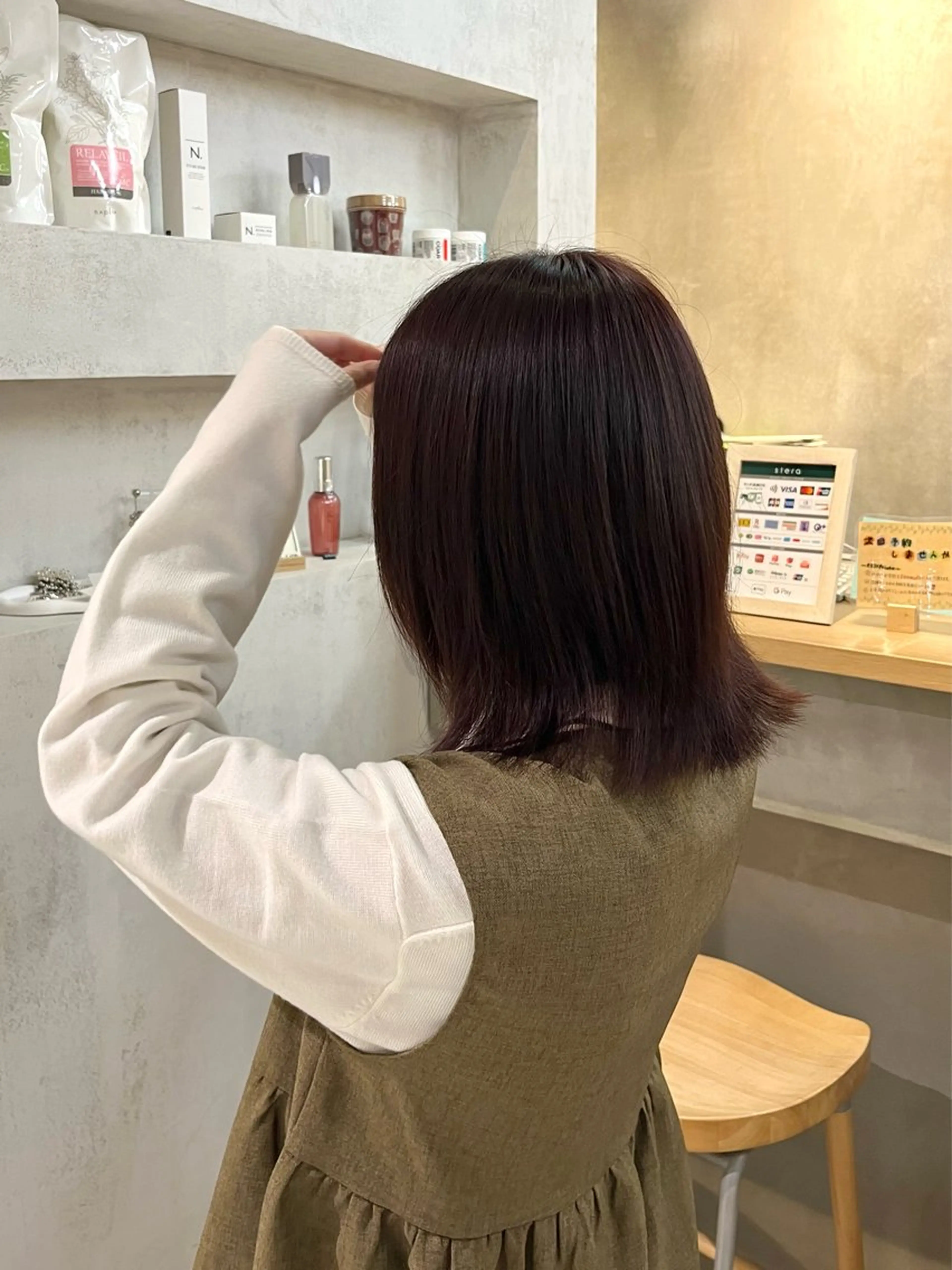 ミディアム カラー カシス ヘアカラー 鈴木由衣 /ショート/艶カラーのヘアスタイル