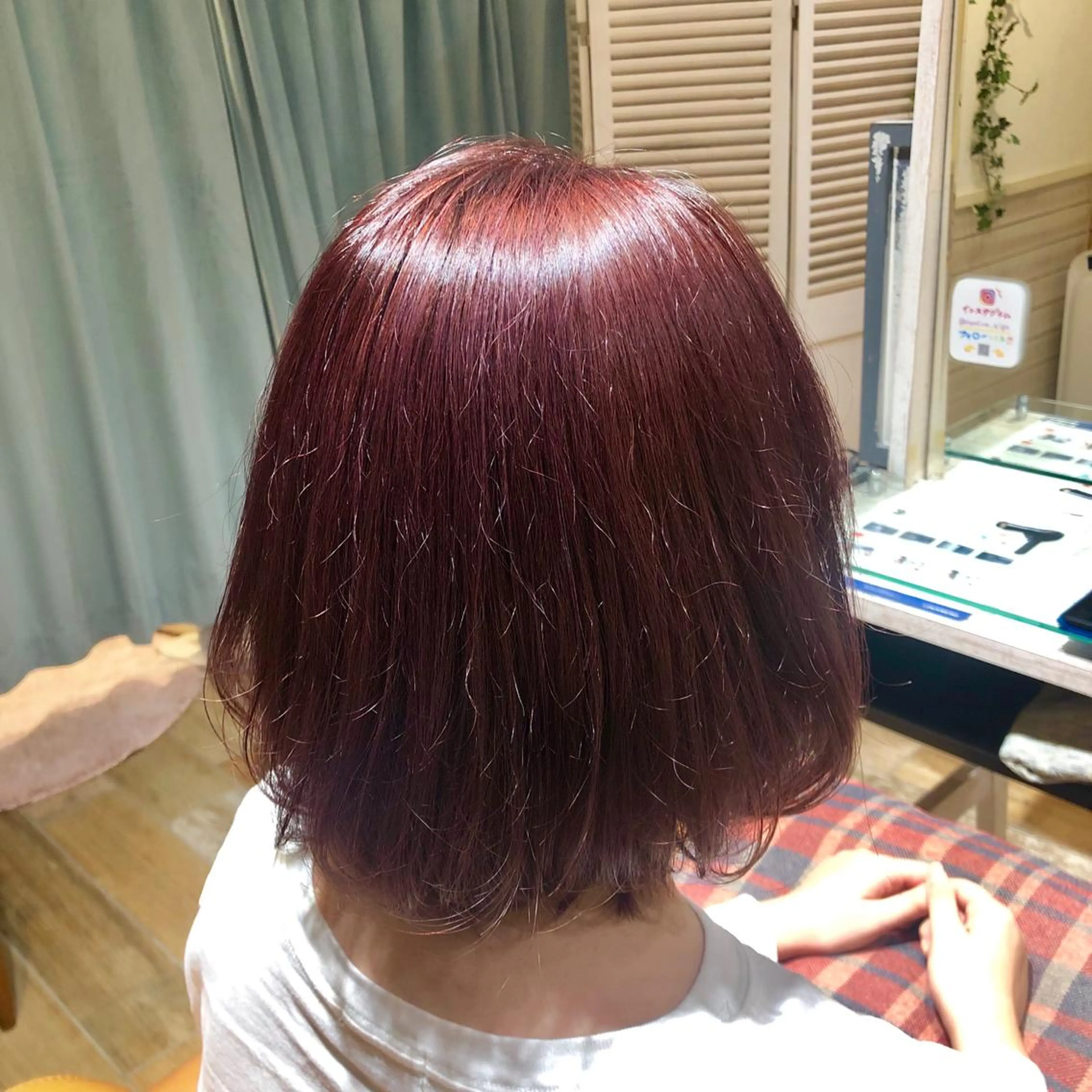 ショート カラー パープルカラー みうら さやかのヘアスタイル