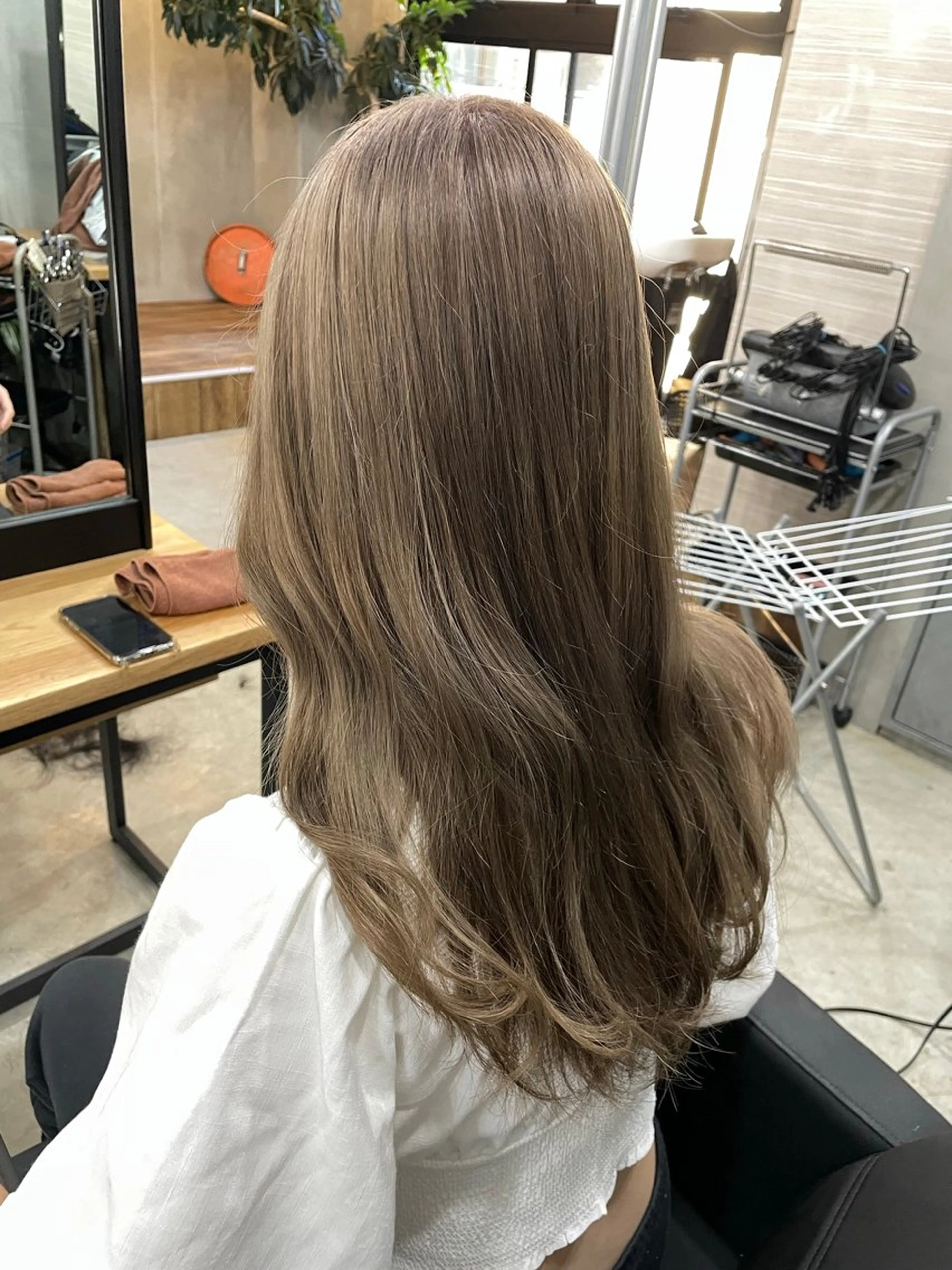 ロング カラー ベージュカラー ブリーチ Raffichi 店長　Ryoのヘアスタイル