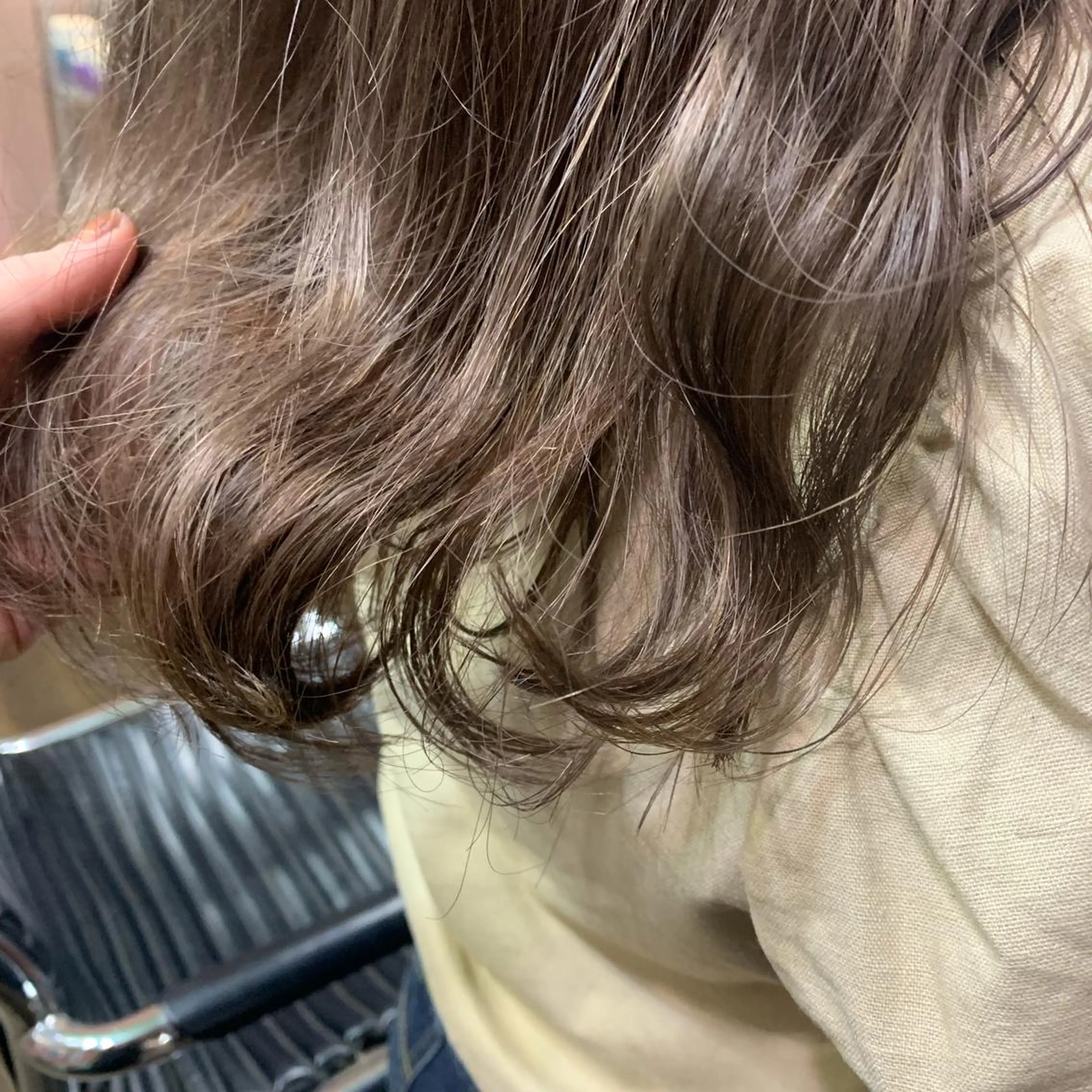 セミロング カラー グレージュ chouette シュエットのヘアスタイル