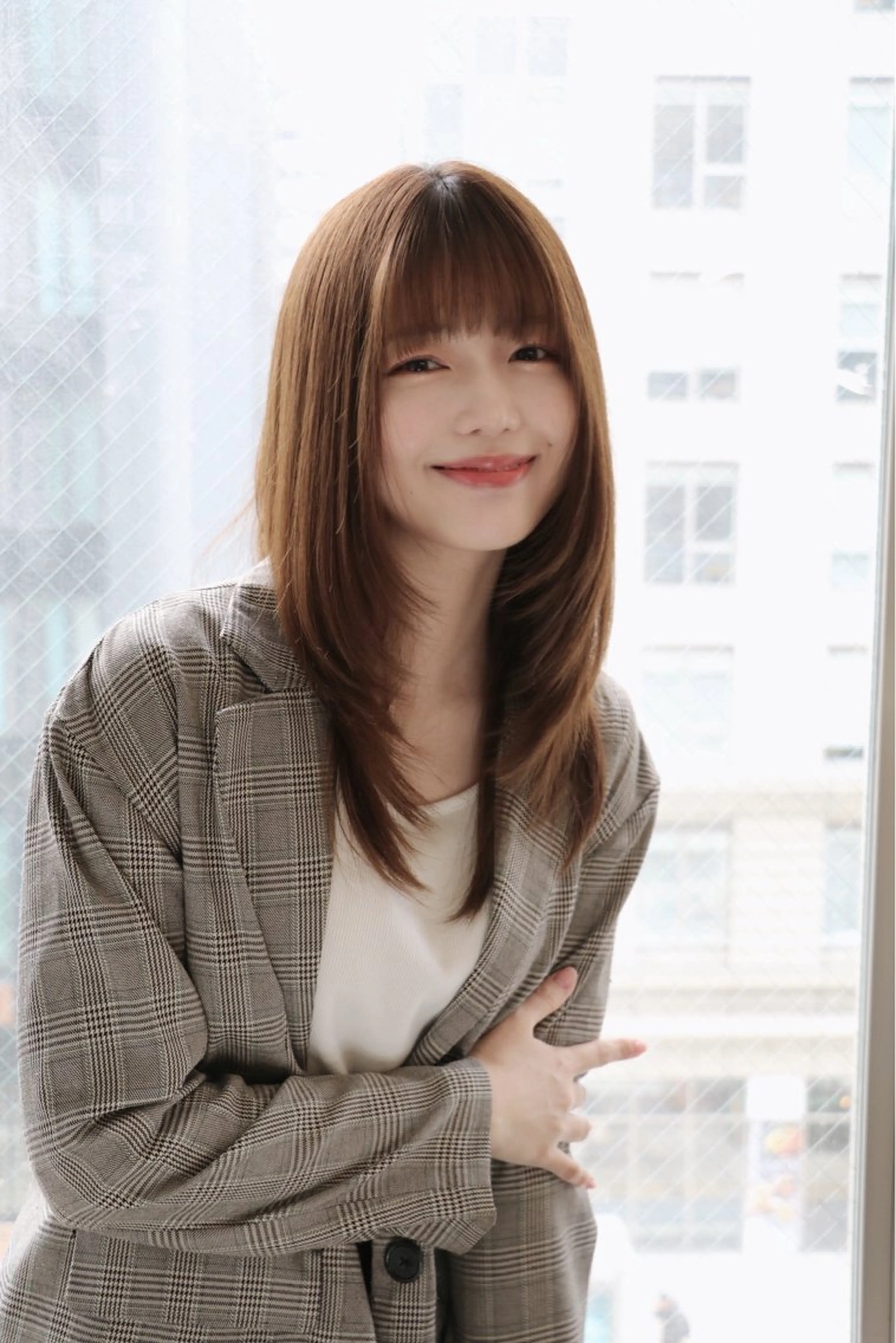 セミロング 裕千/くびれヘア/ 韓国風ヘア/顔まわりのヘアスタイル